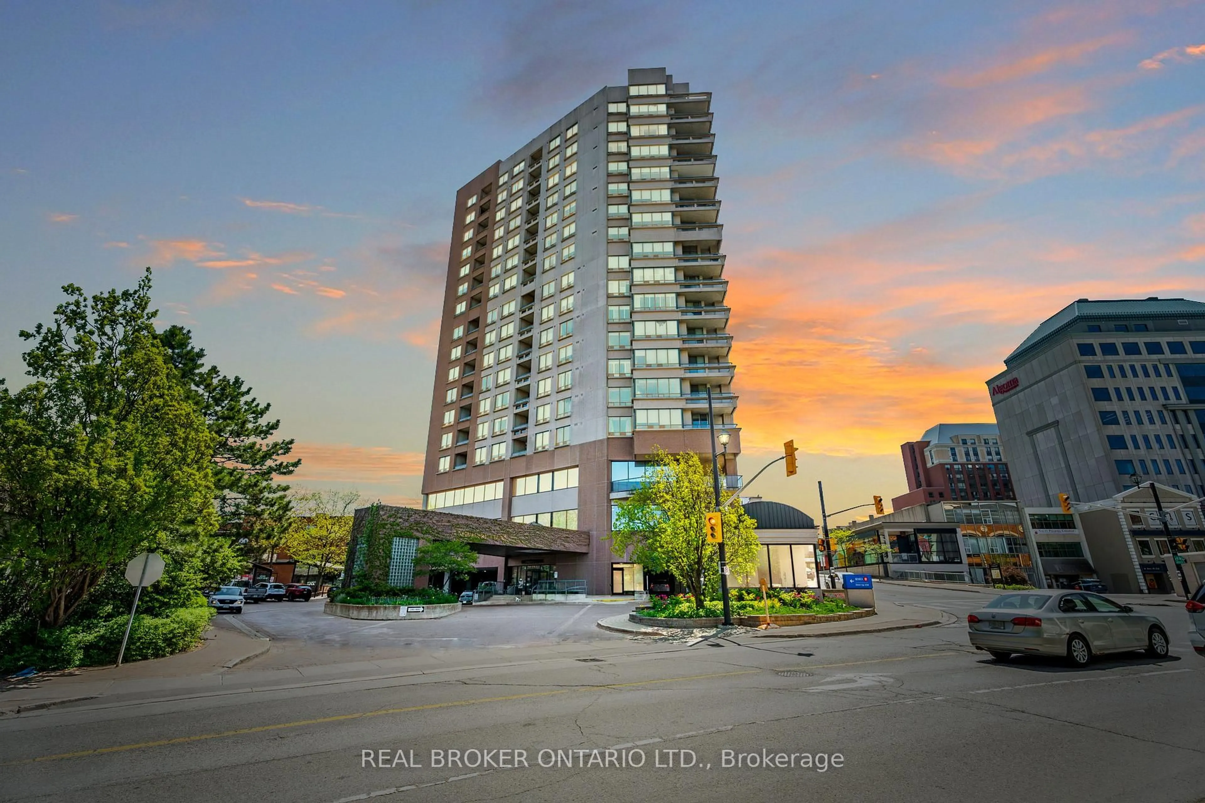 Indoor foyer for 1 Belvedere Crt #405, Brampton Ontario L6V 4M6