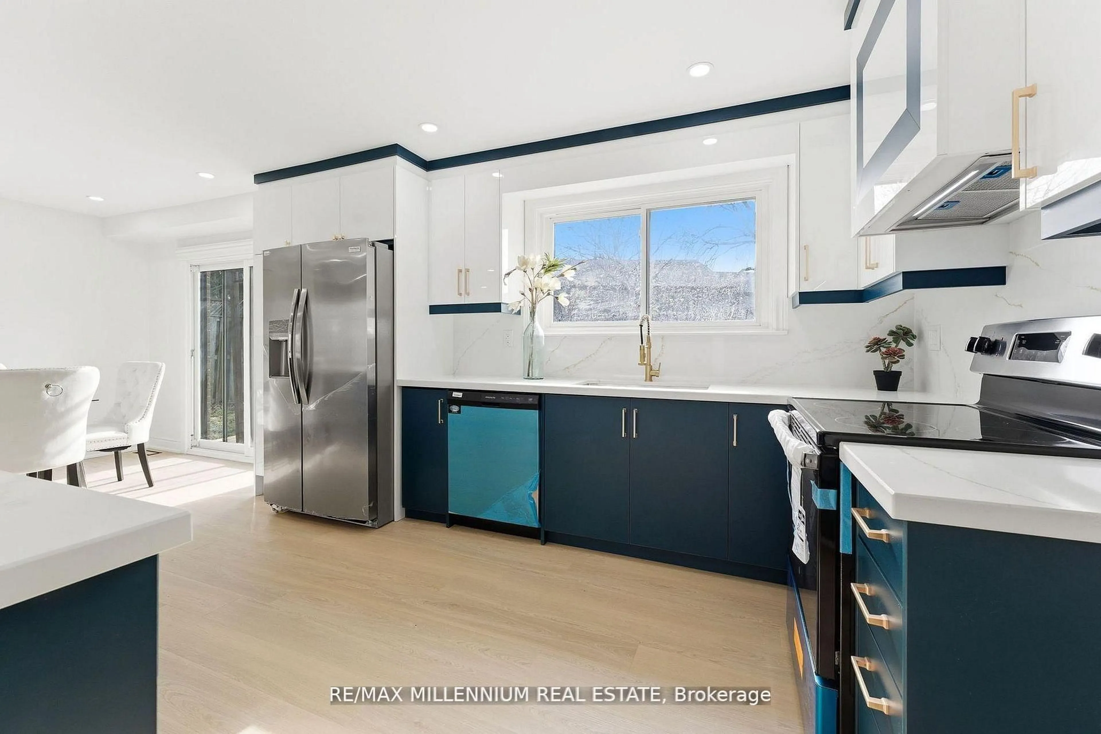 Contemporary kitchen, ceramic/tile floor for 30 Allendale Rd, Brampton Ontario L6W 2Y8
