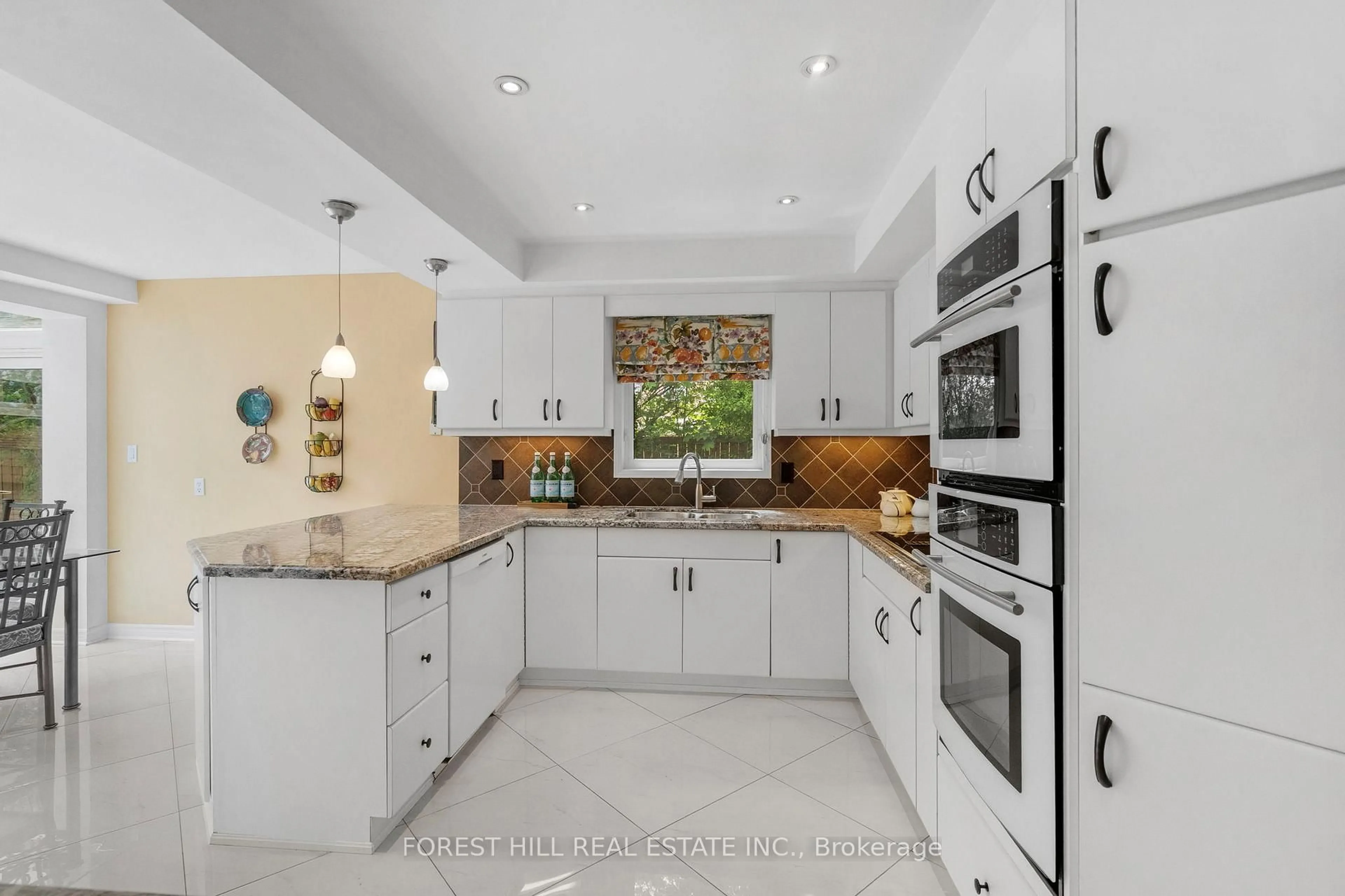 Contemporary kitchen, ceramic/tile floor for 34 Fletcher Dr, Brampton Ontario L6Y 2G6
