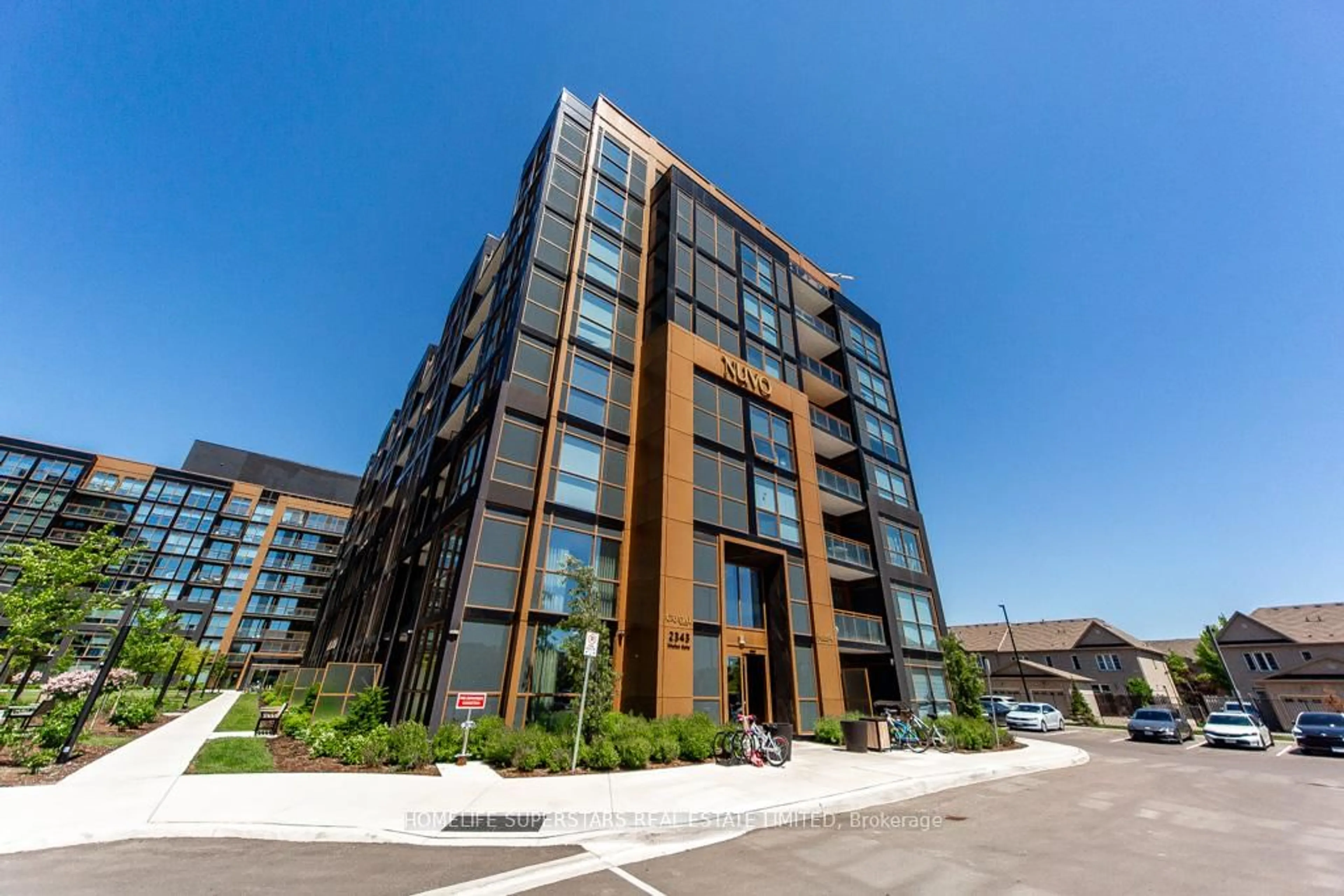 Indoor foyer for 2343 Khalsa Gate #419, Oakville Ontario L6M 4J2