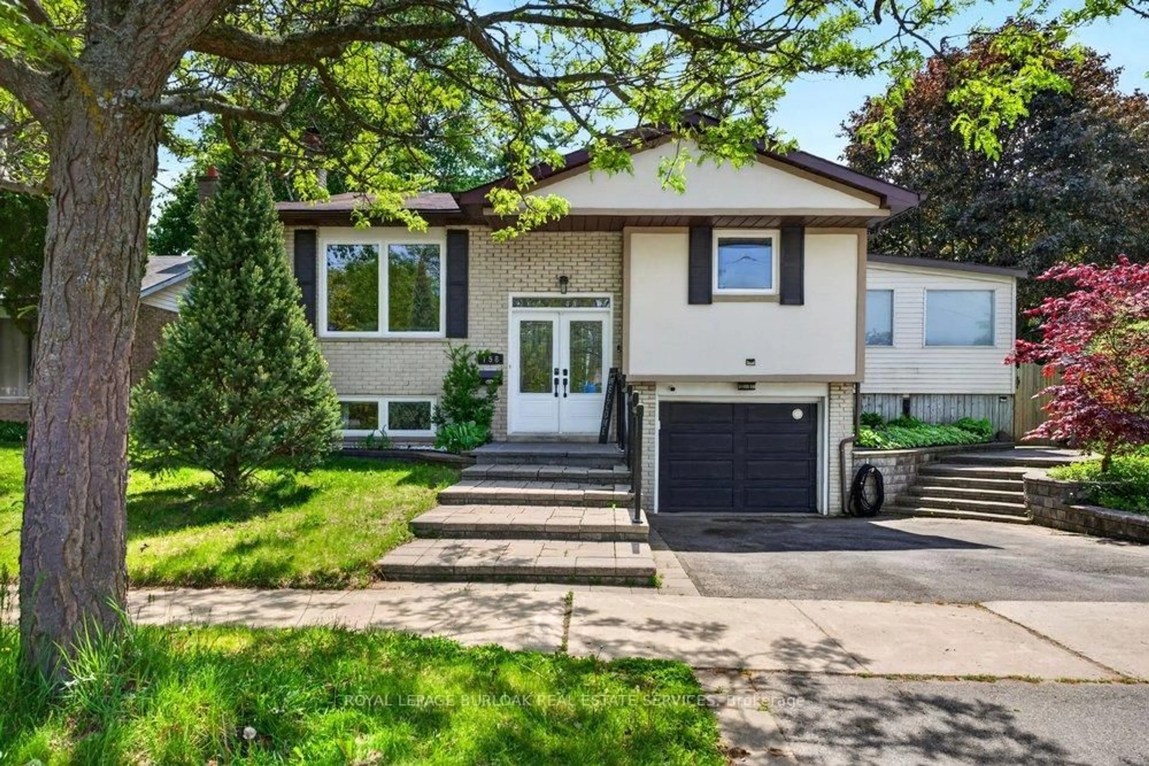 Home with vinyl exterior material, street for 758 Francis Rd, Burlington Ontario L7T 4A3
