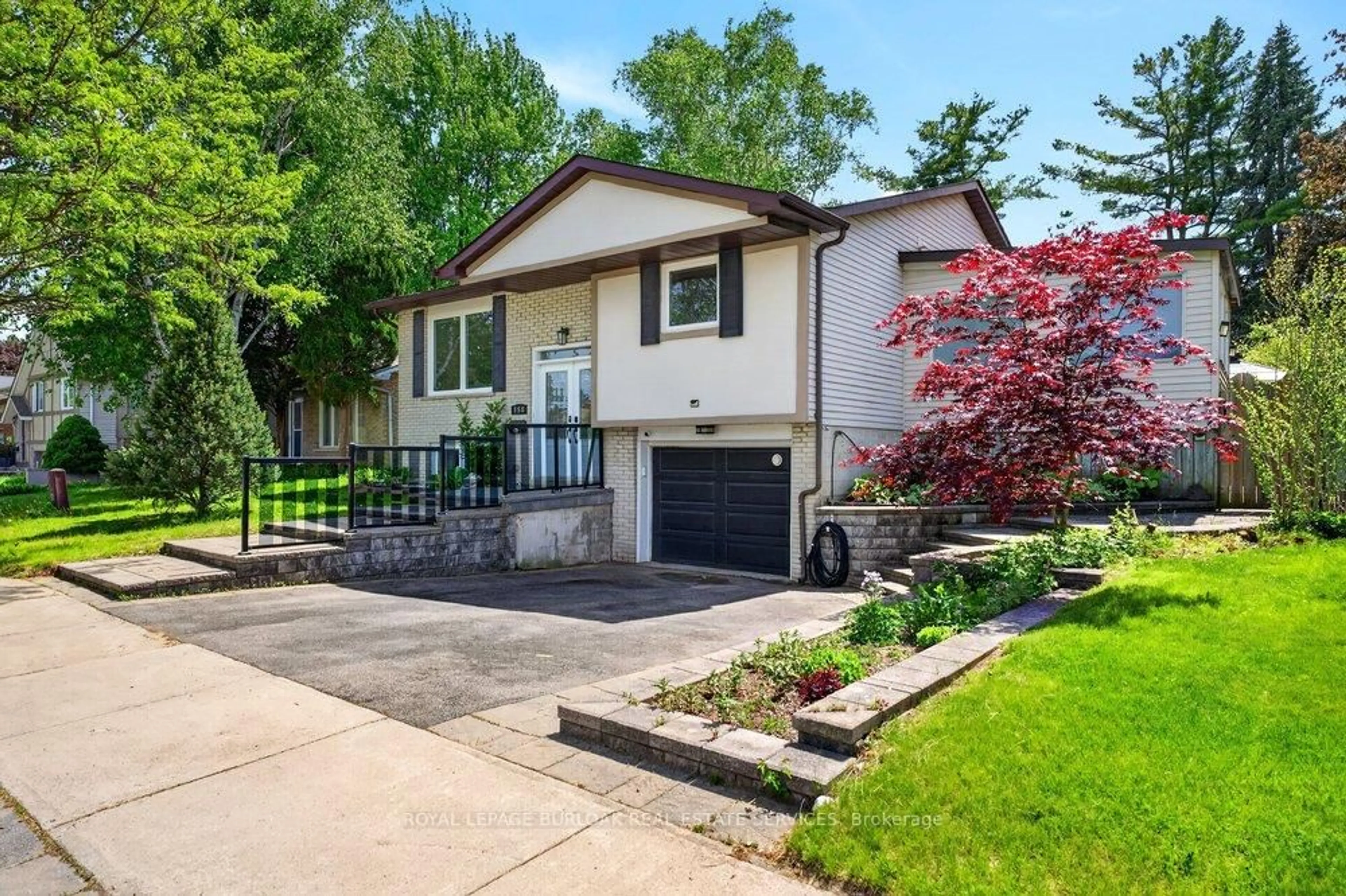 Home with vinyl exterior material, street for 758 Francis Rd, Burlington Ontario L7T 4A3