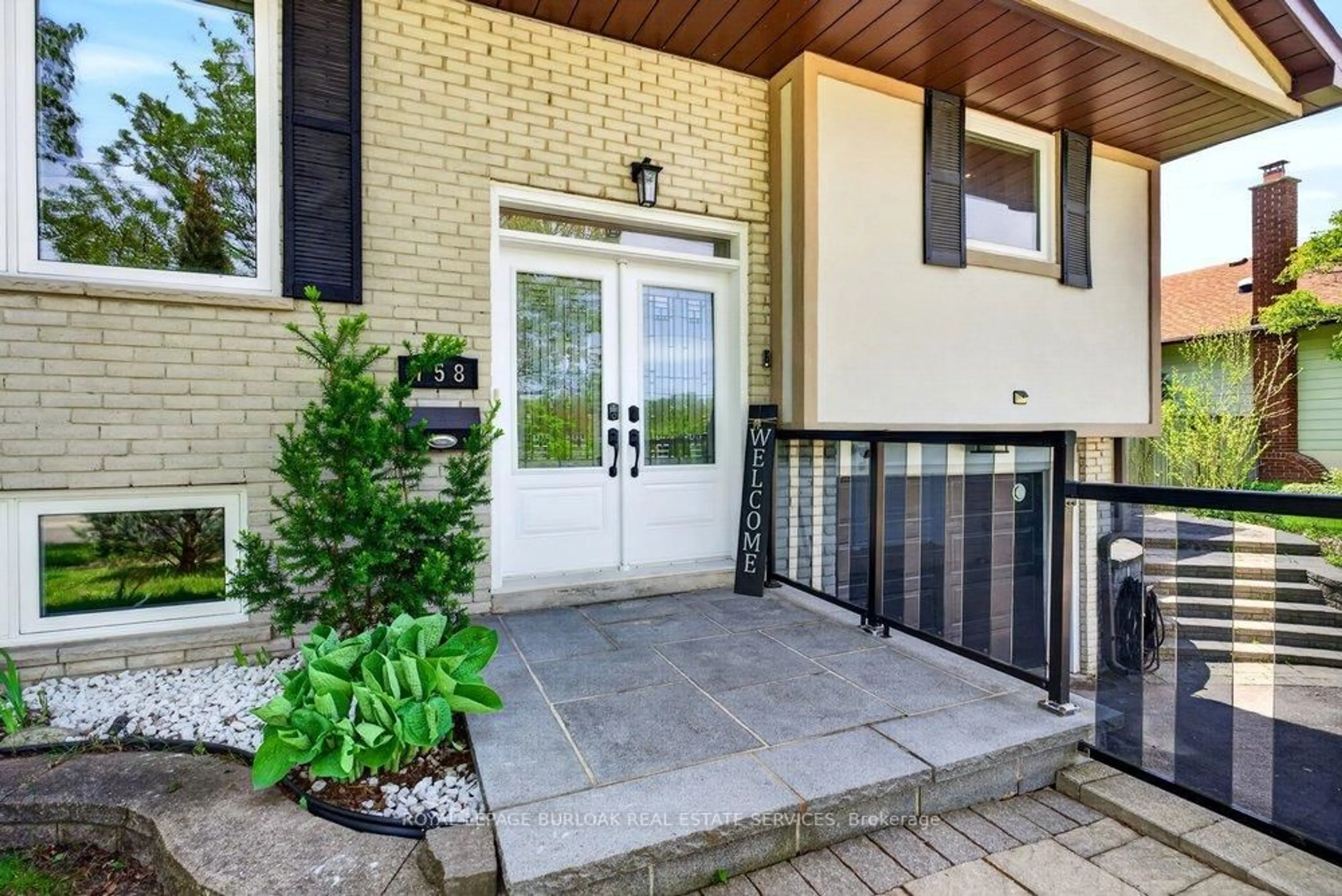 Unknown for 758 Francis Rd, Burlington Ontario L7T 4A3
