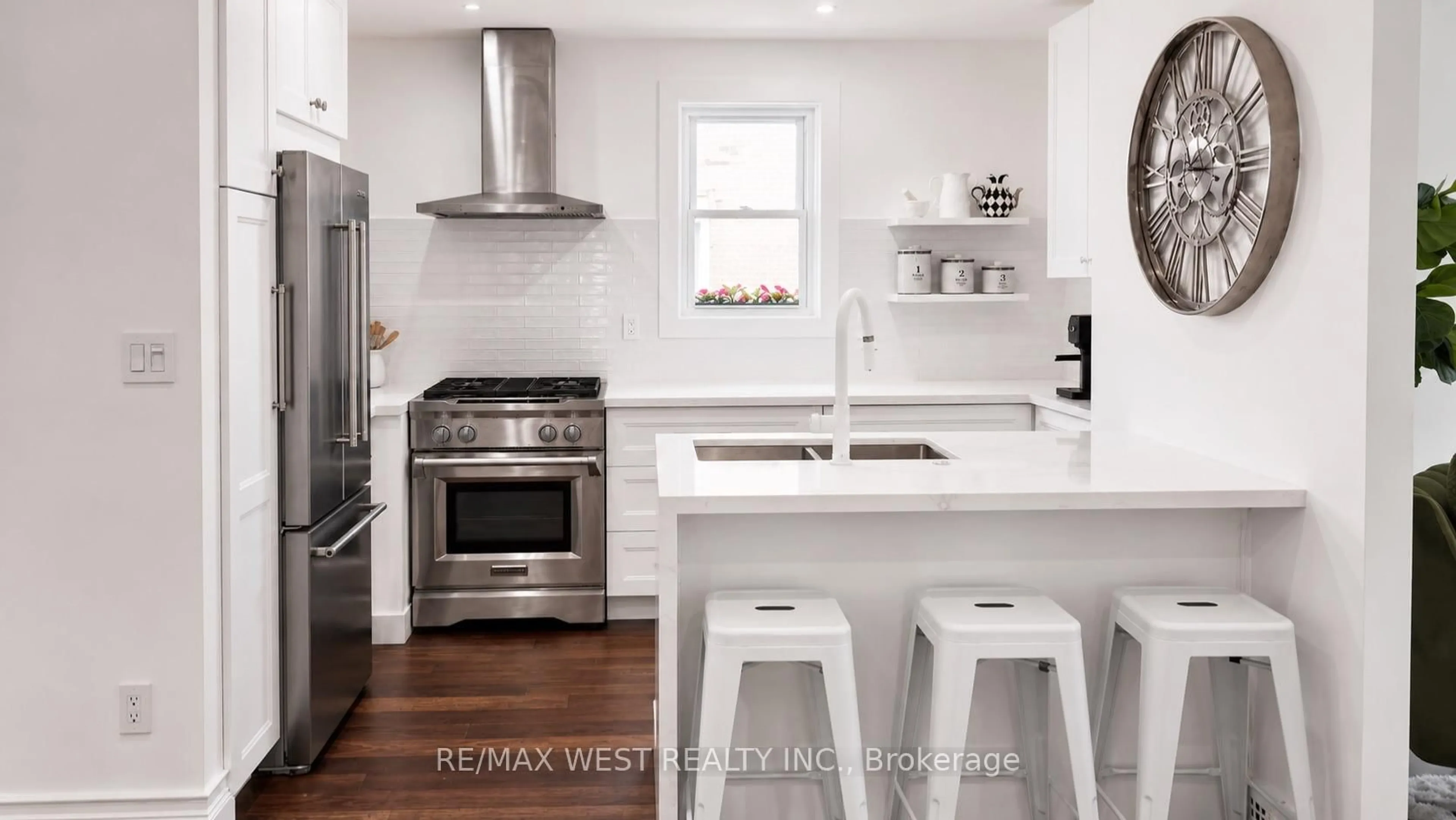 Contemporary kitchen, unknown for 12 Brentwood Rd, Toronto Ontario M8Z 3N2