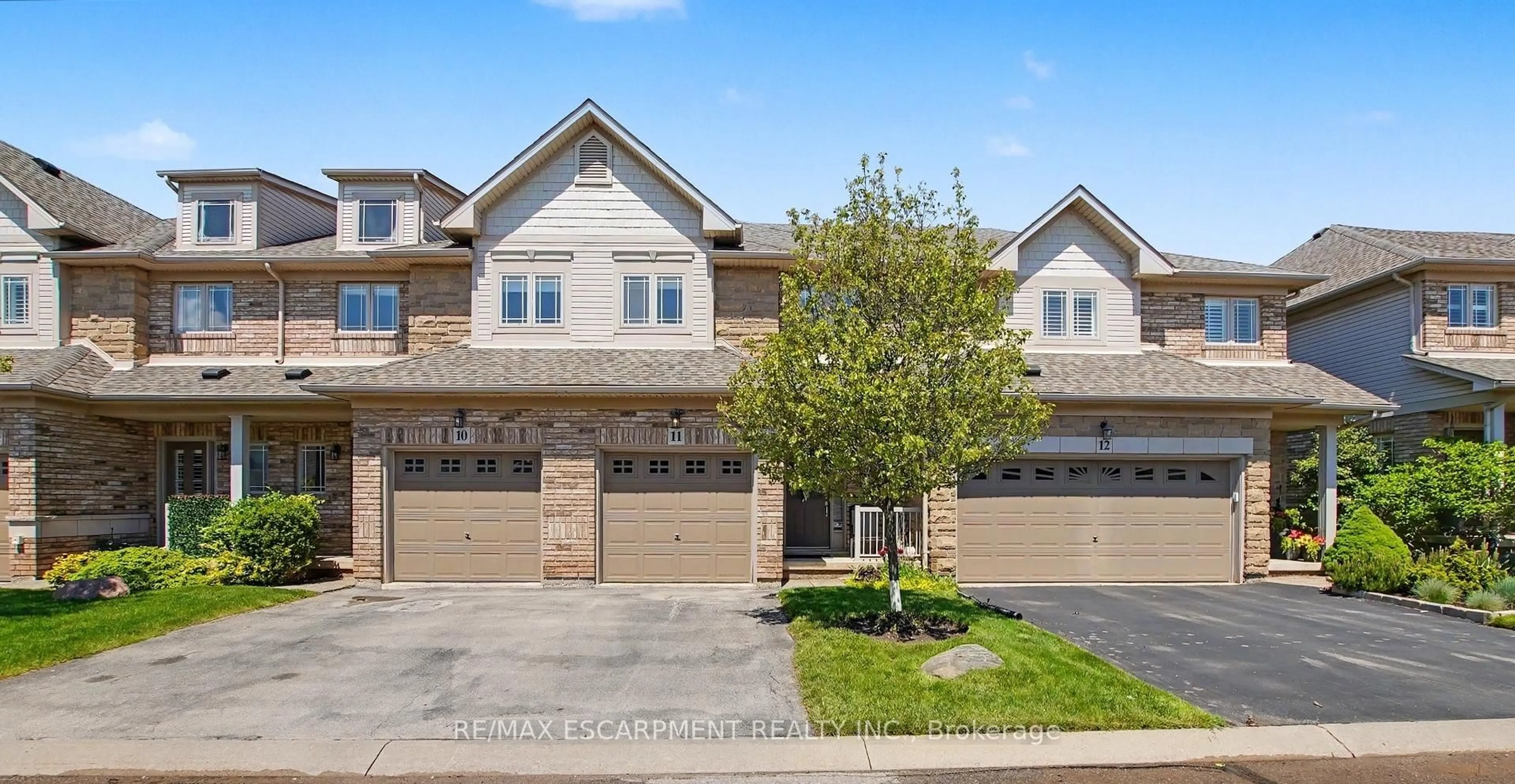 Home with brick exterior material, street for 2169 Orchard Rd #11, Burlington Ontario L7L 7H9
