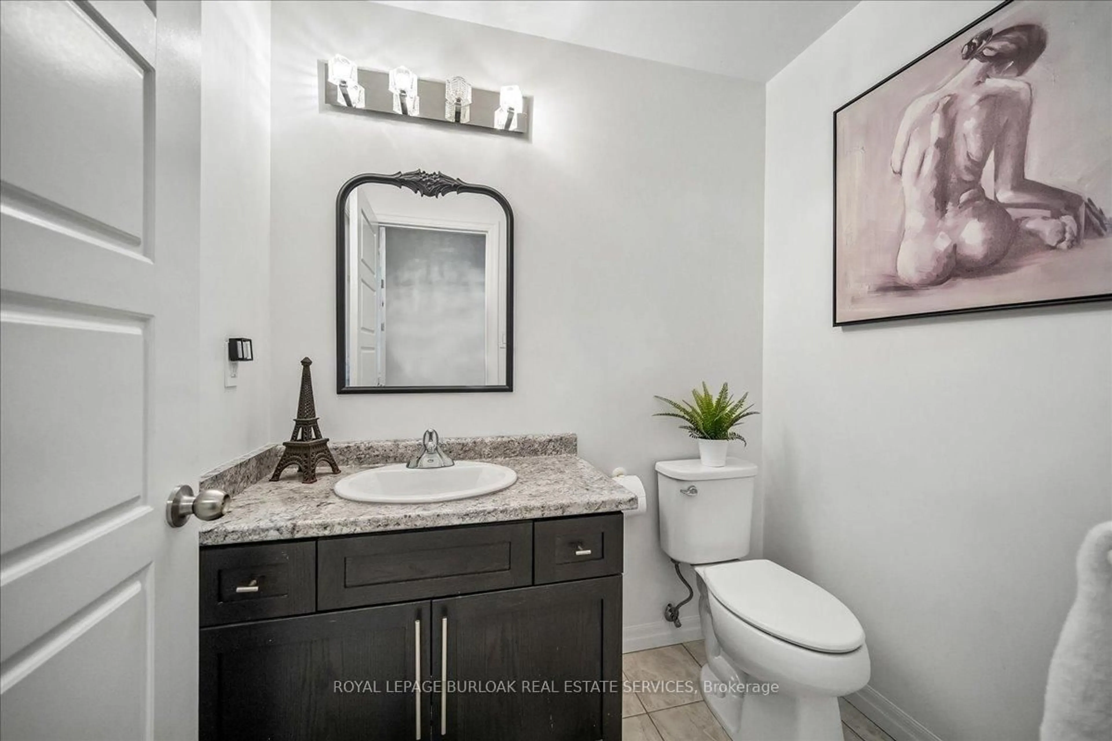 Standard bathroom, ceramic/tile floor for 70 Plains Rd #51, Burlington Ontario L7T 0B6