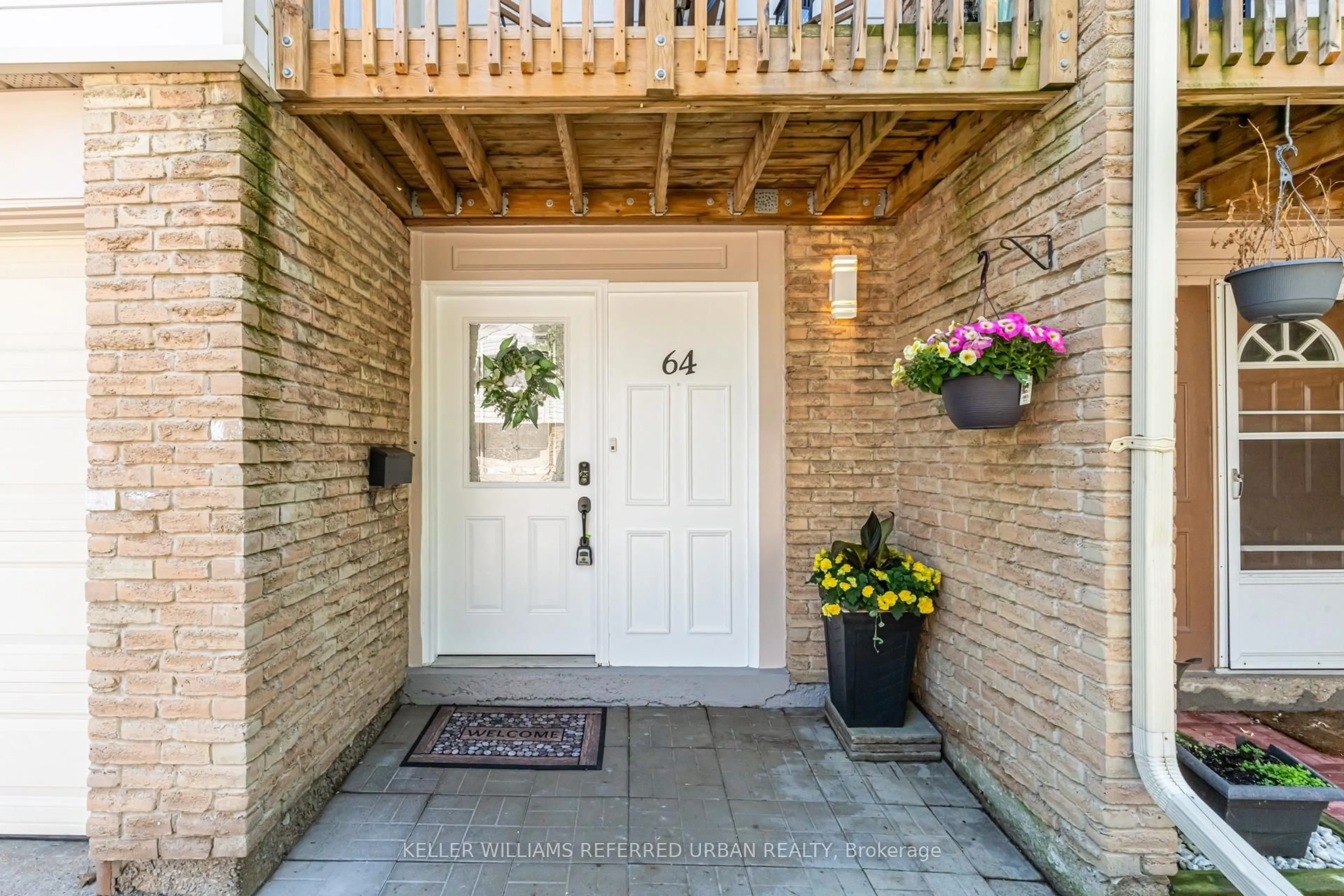 Indoor entryway for 6540 Falconer Dr #64, Mississauga Ontario L5N 1M1