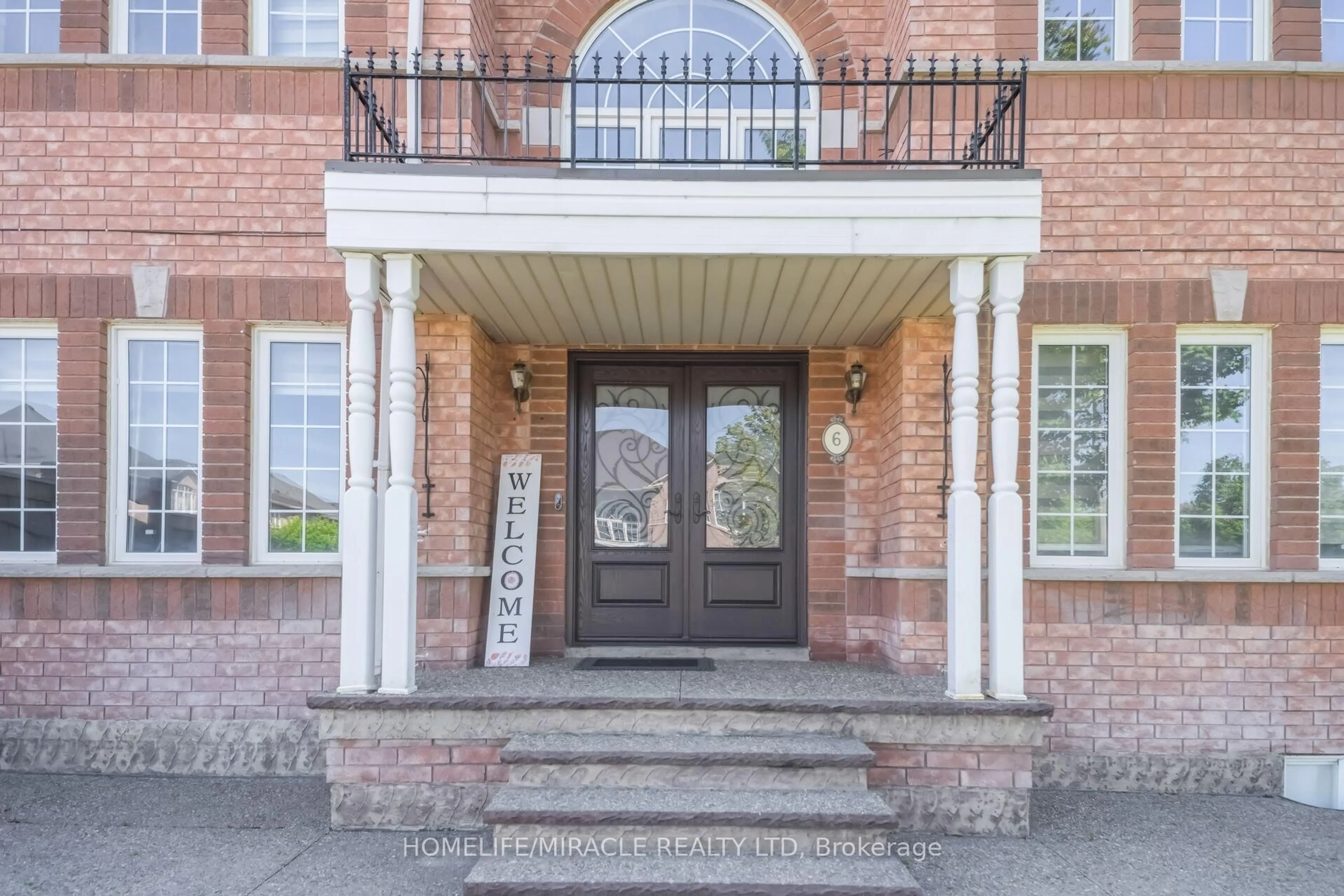Unknown for 6 Westbrook Ave, Brampton Ontario L6P 1M4