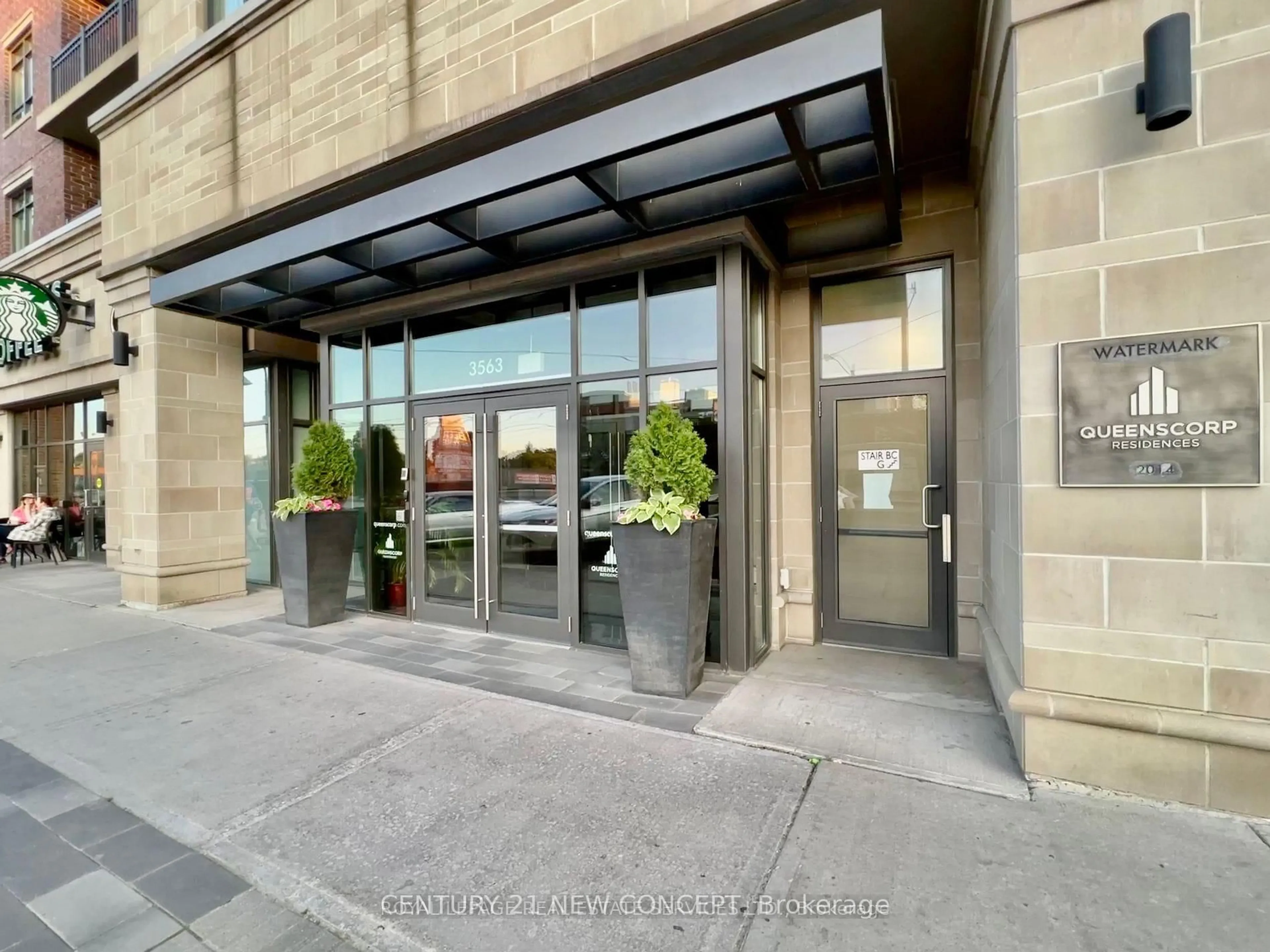 Indoor foyer for 3563 Lake Shore Blvd #501, Toronto Ontario M8W 1P4