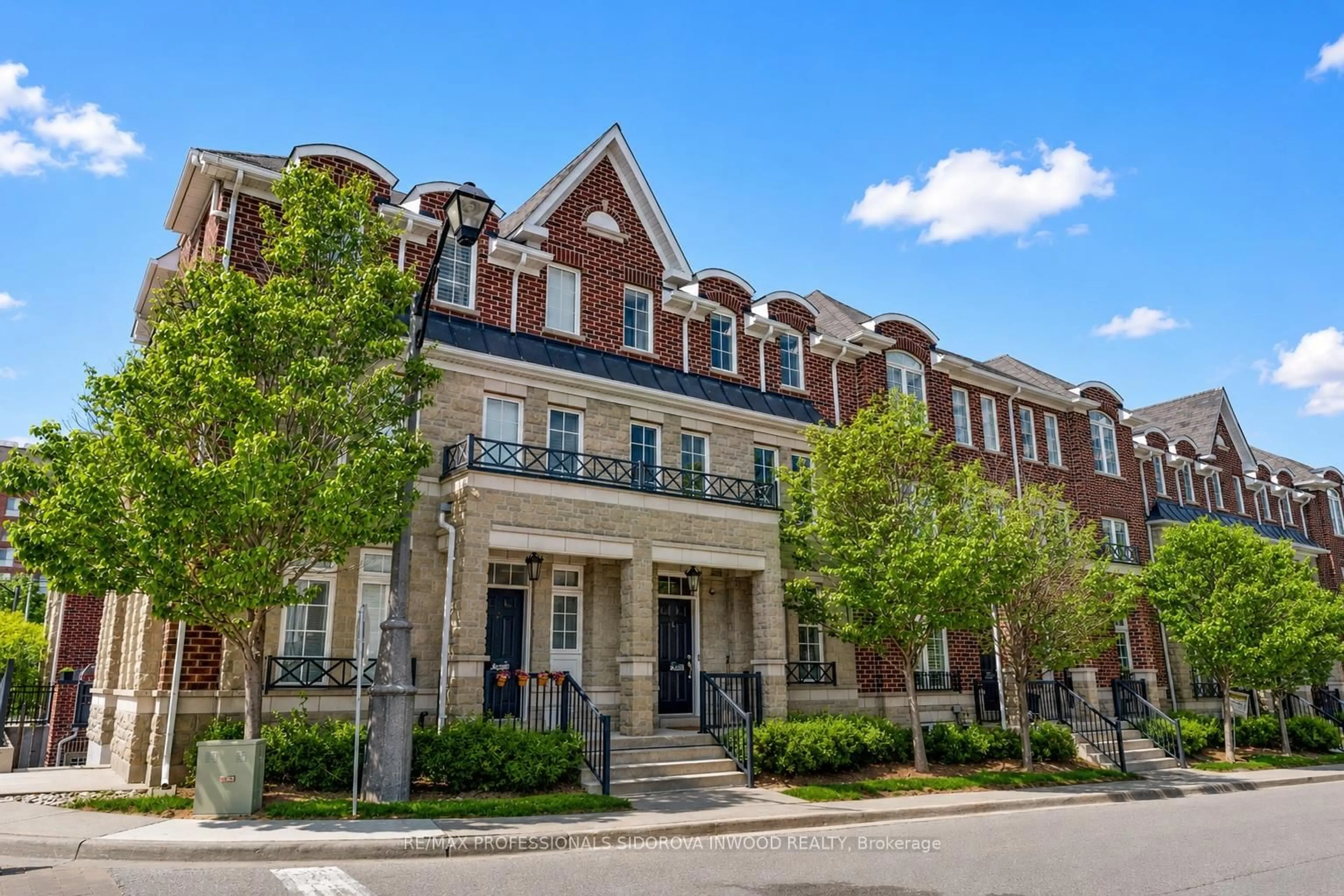 Home with brick exterior material, street for 109 The Queensway #106, Toronto Ontario M6S 5B6