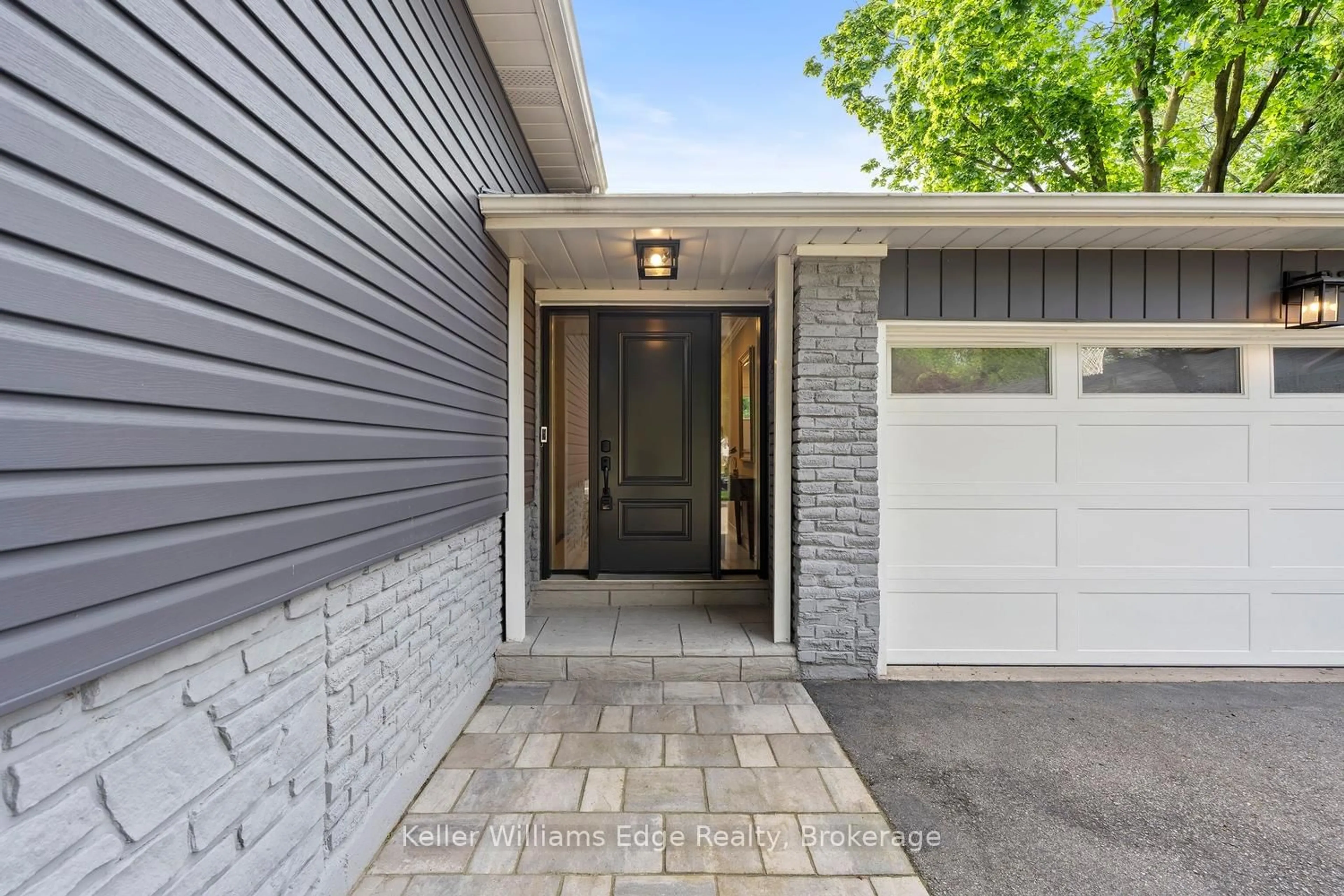 Home with brick exterior material, street for 2213 Sunnyvale Dr, Oakville Ontario L6L 1W6