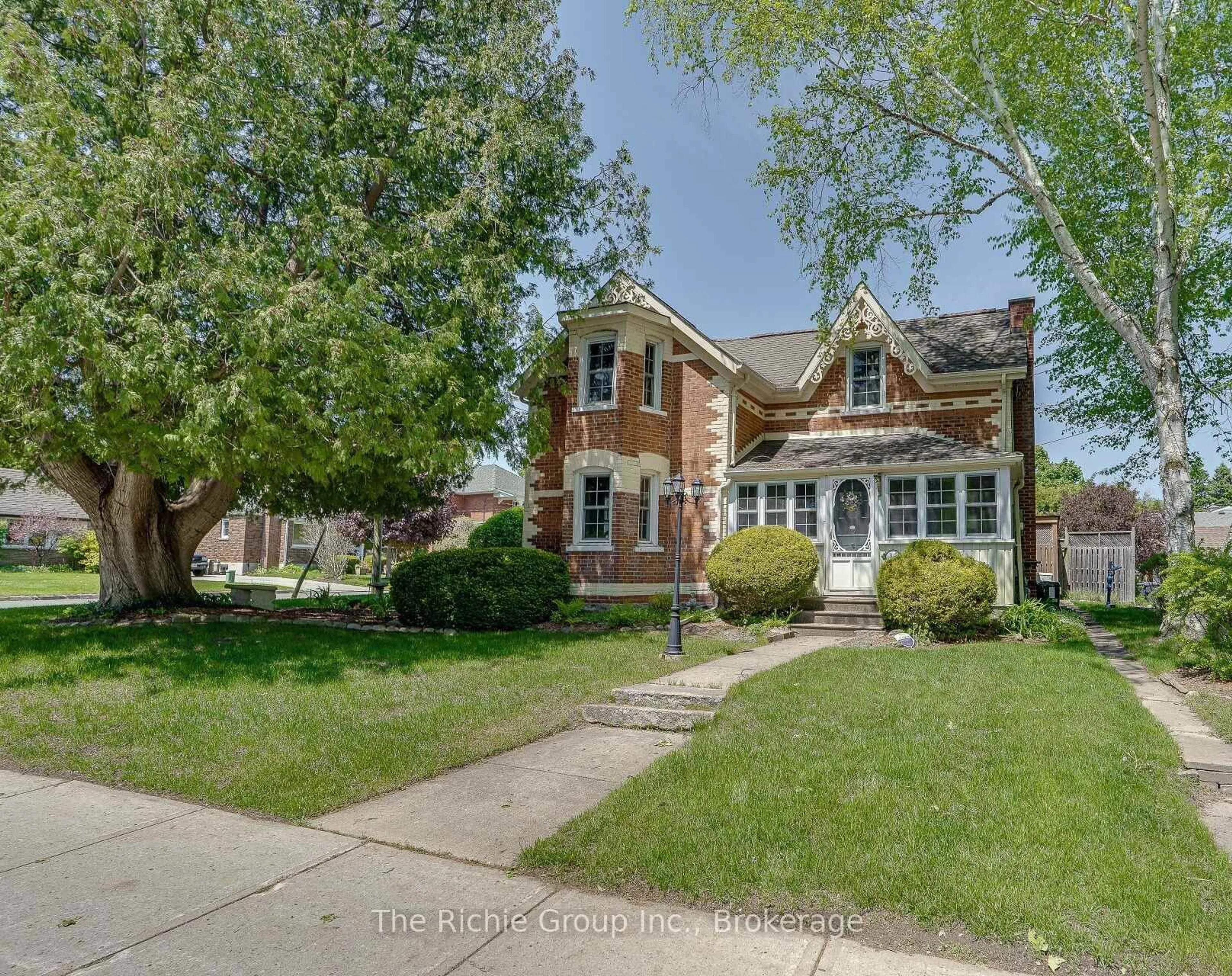 Home with brick exterior material, street for 15 Emma St, Caledon Ontario L7C 1K5