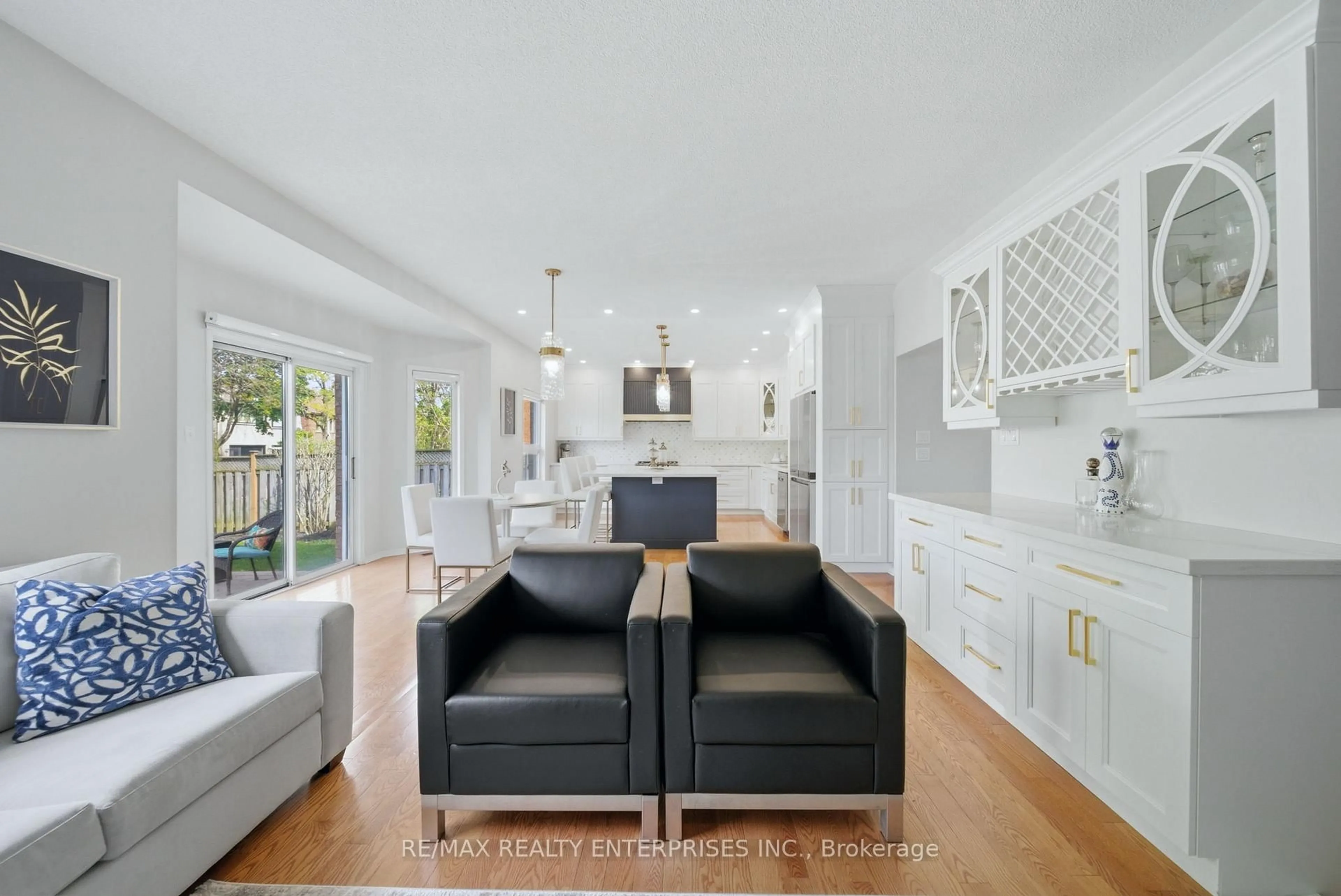 Living room with furniture, unknown for 5811 Cornell Cres, Mississauga Ontario L5M 5R5