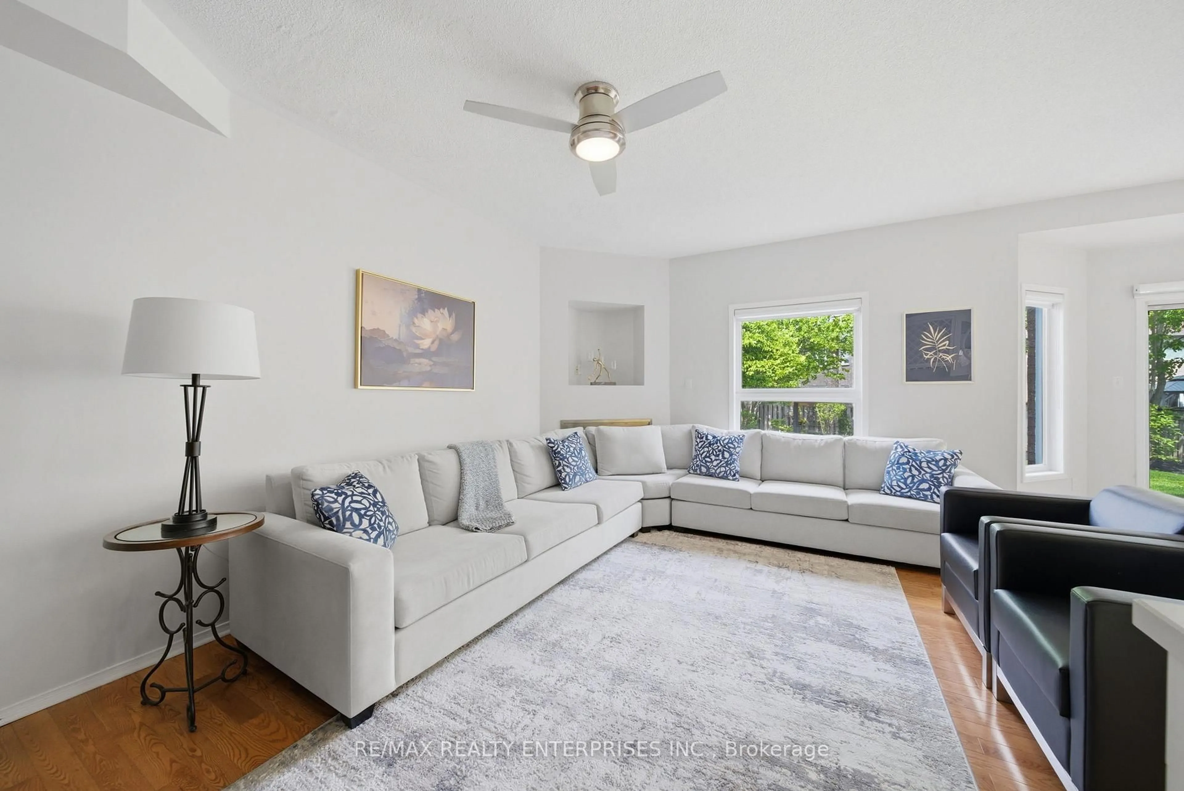 Living room with furniture, unknown for 5811 Cornell Cres, Mississauga Ontario L5M 5R5