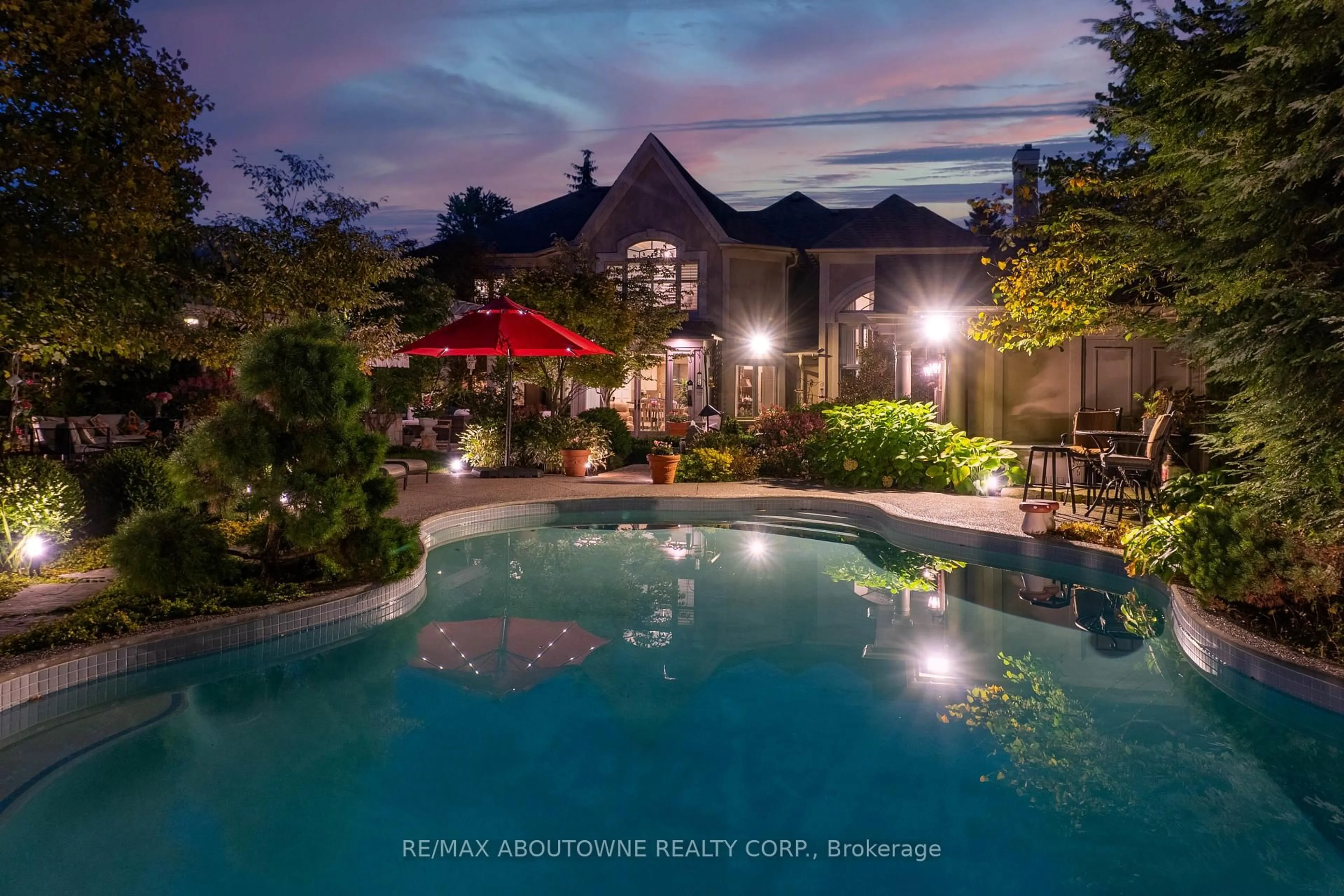 Pool for 342 Pomona Ave, Burlington Ontario L7N 1T5