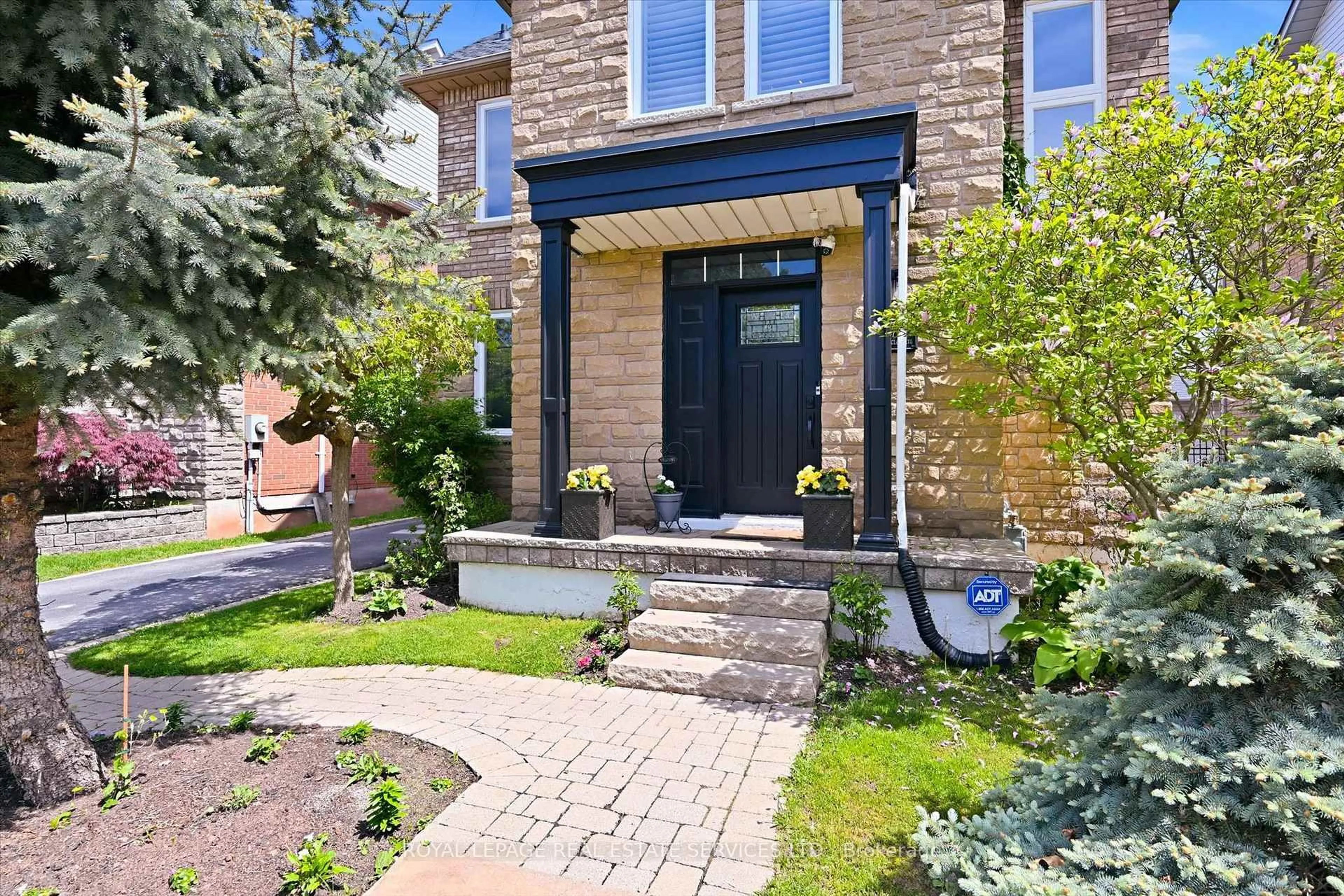 Home with brick exterior material, street for 172 River Glen Blvd, Oakville Ontario L6H 7K5