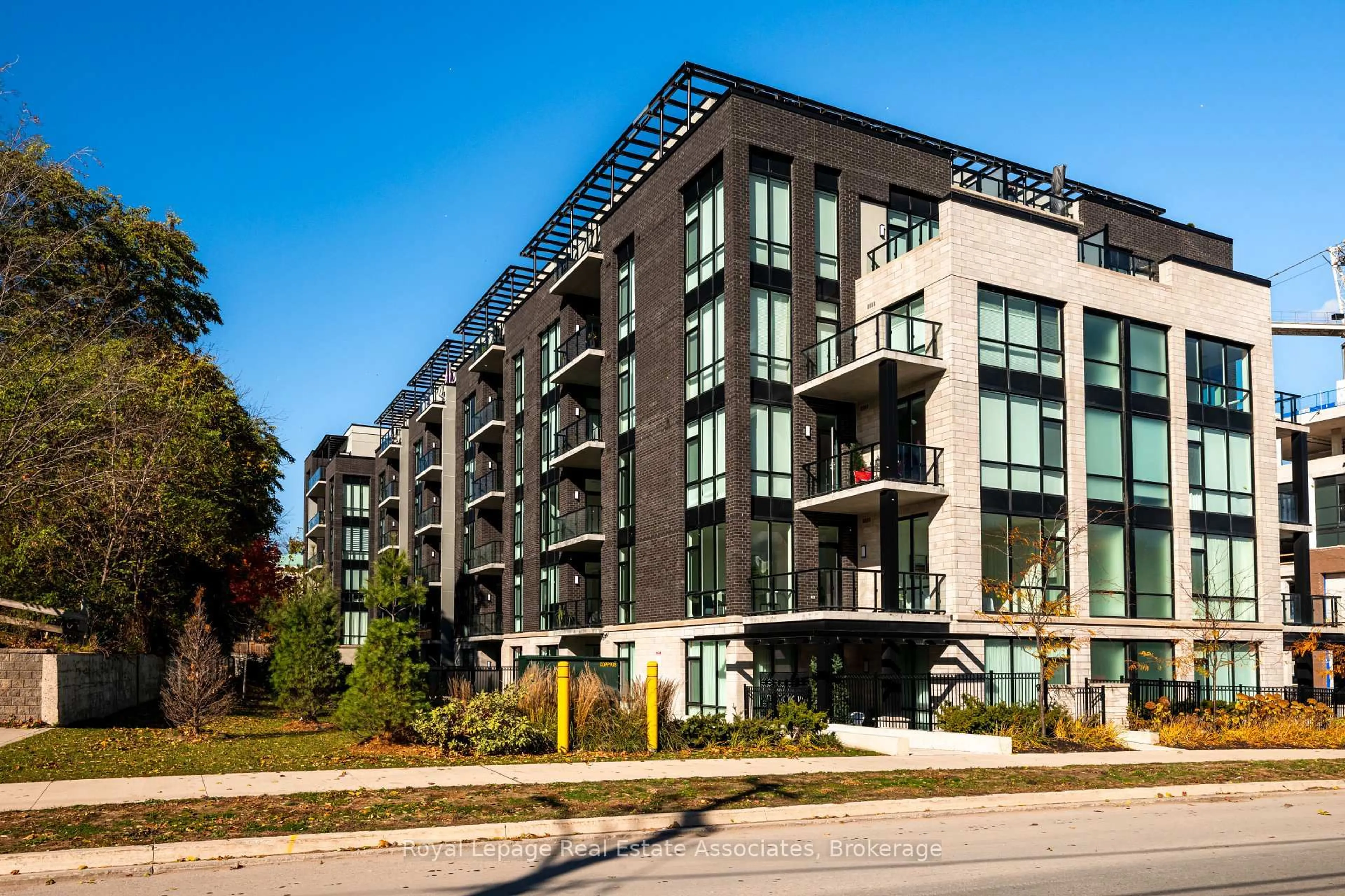 Unknown for 42 Mill St #209, Halton Hills Ontario L7G 2H7