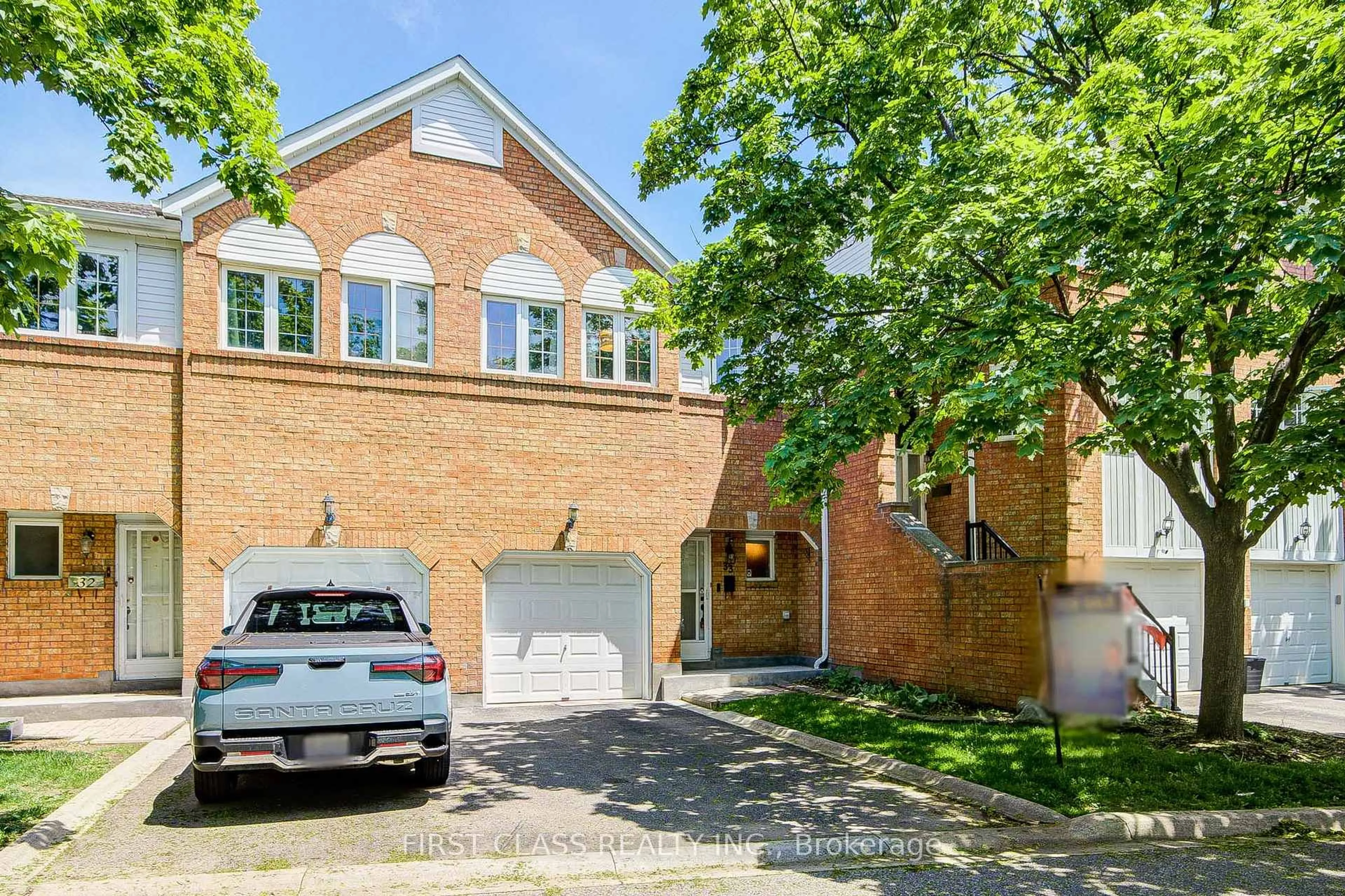 Home with brick exterior material, street for 4605 Donegal Dr #33, Mississauga Ontario L5M 4X7
