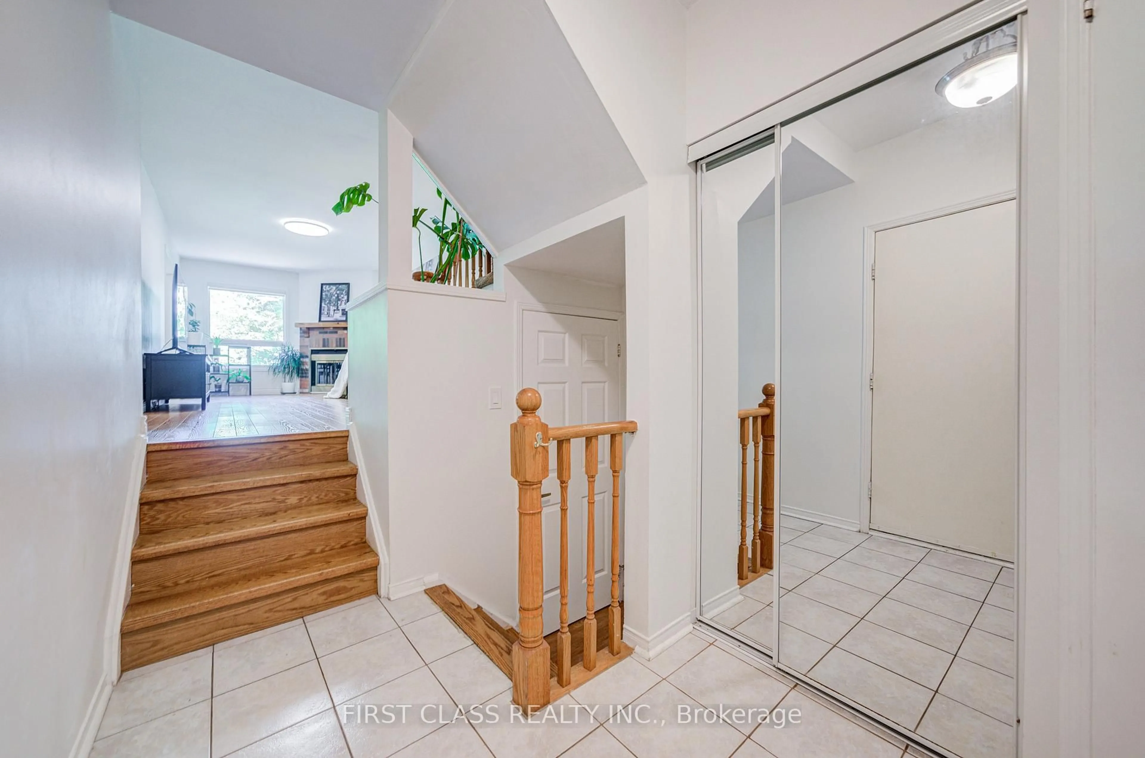 Unknown for 4605 Donegal Dr #33, Mississauga Ontario L5M 4X7