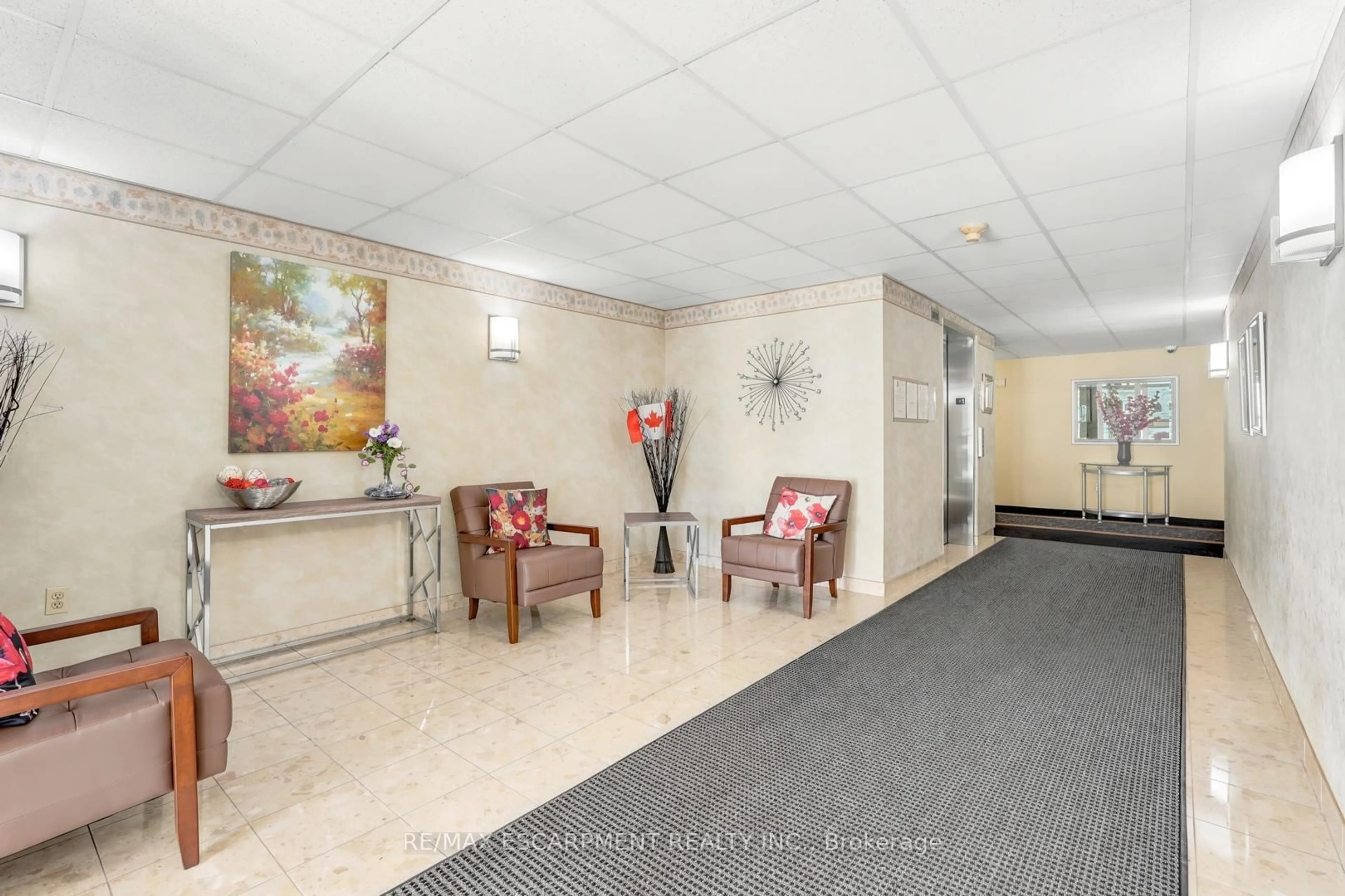 Lobby for 216 Plains Rd #A307, Burlington Ontario L7T 4M3
