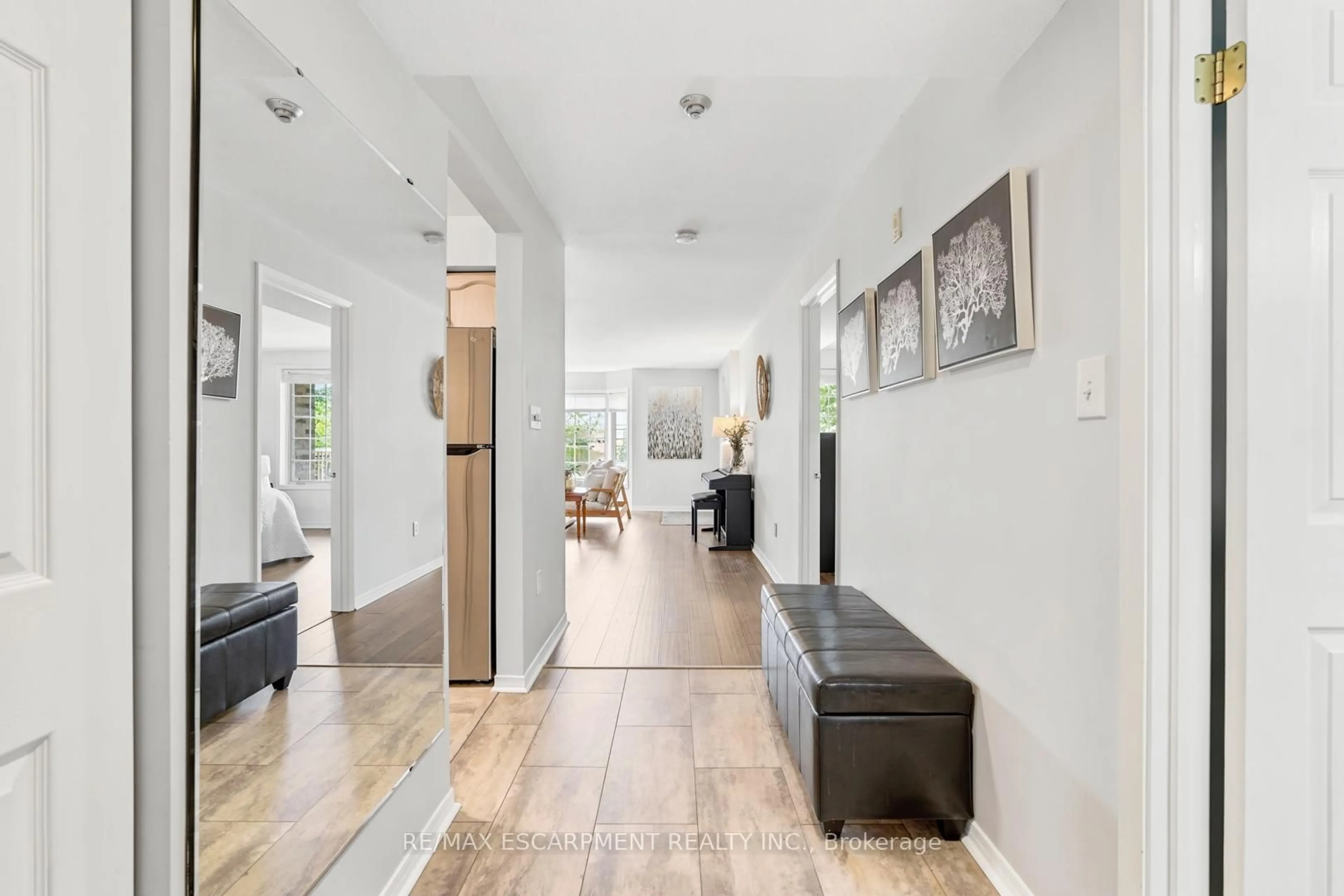 Indoor entryway for 216 Plains Rd #A307, Burlington Ontario L7T 4M3