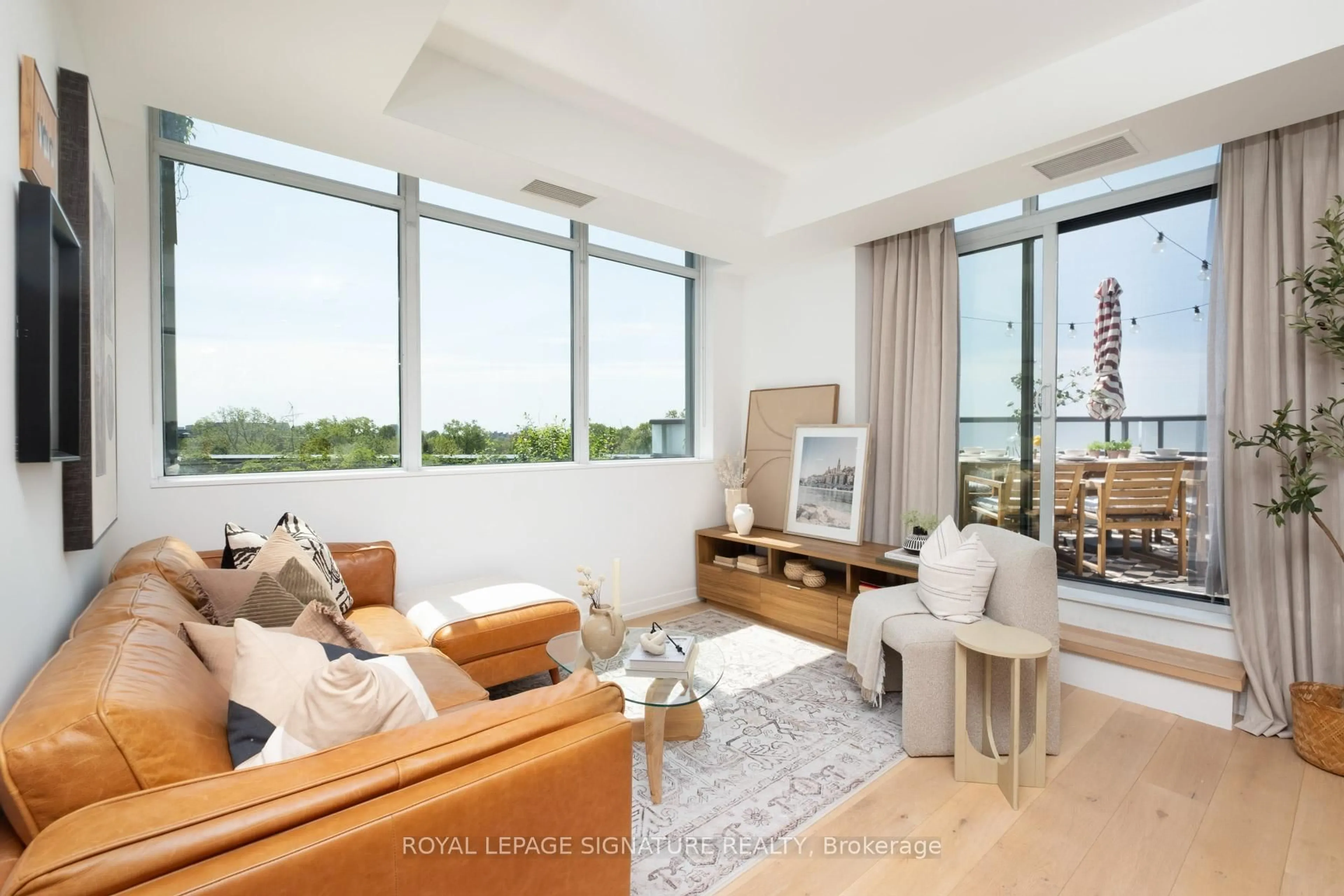 Living room with furniture, unknown for 36 Howard Park Ave #610, Toronto Ontario M6R 0A5