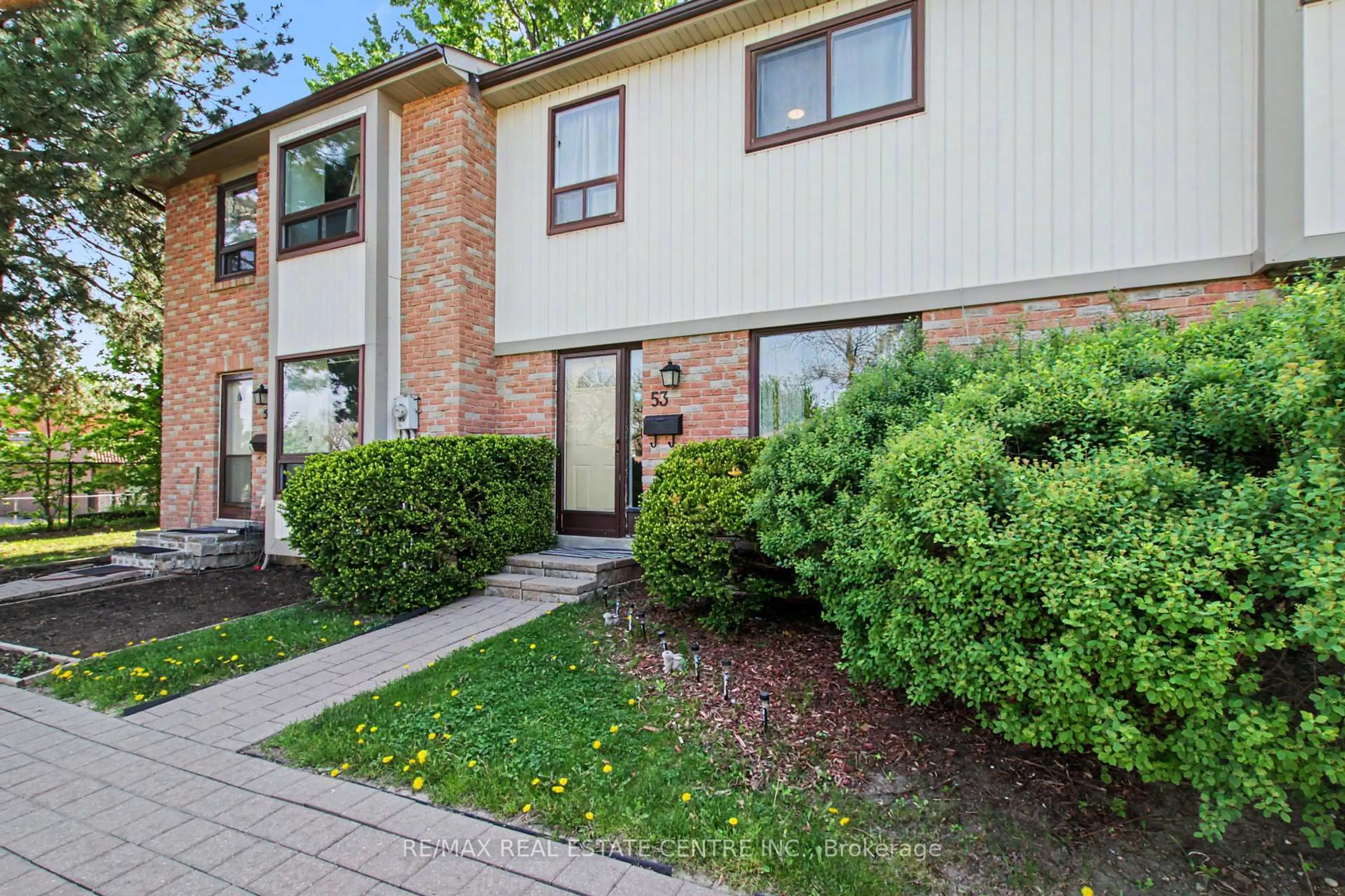 Unknown for 53 McMullen Cres #53, Brampton Ontario L6S 3M2
