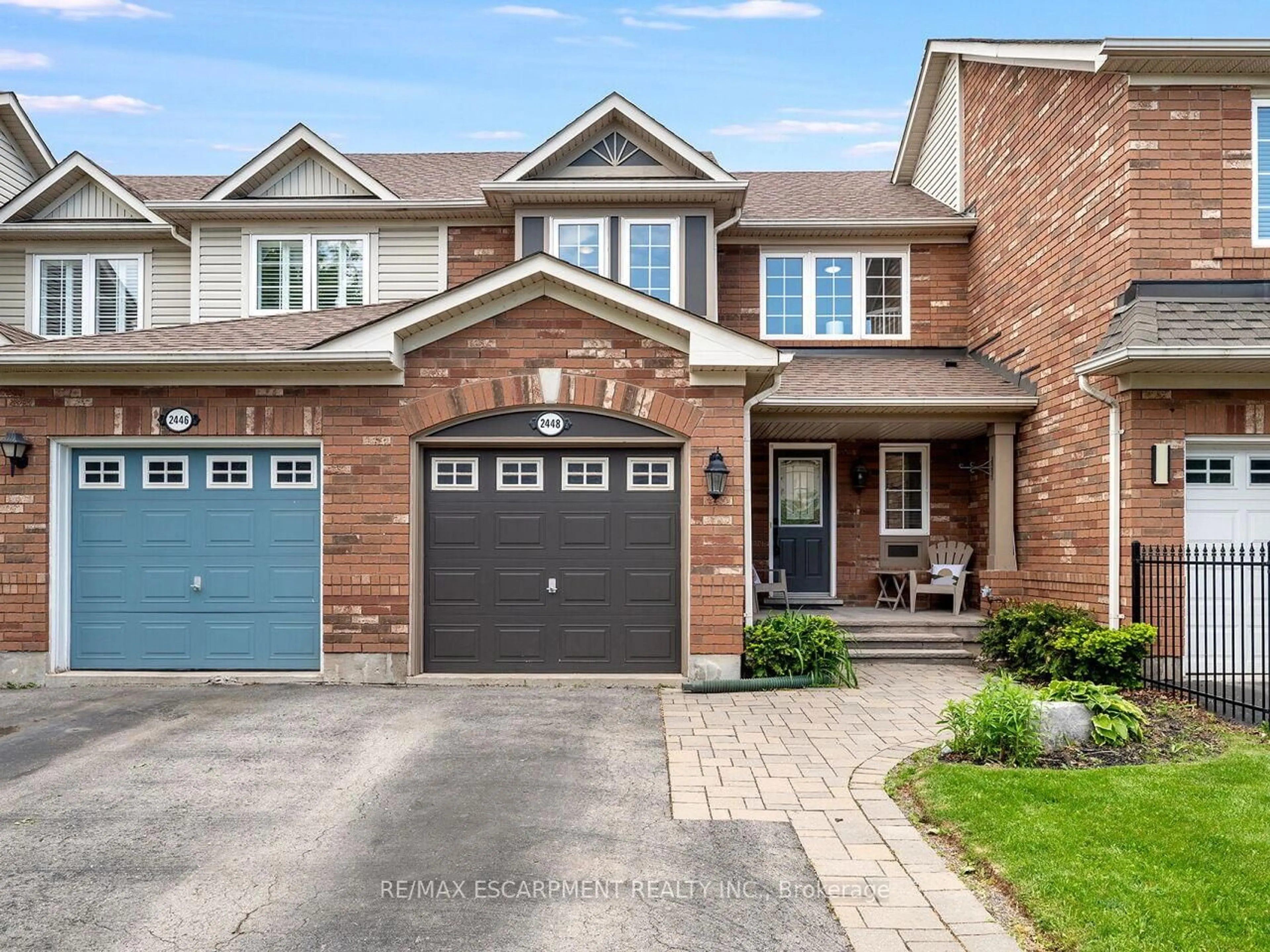 Home with brick exterior material, street for 2448 Wooden Hill Circ, Oakville Ontario L6M 4E3