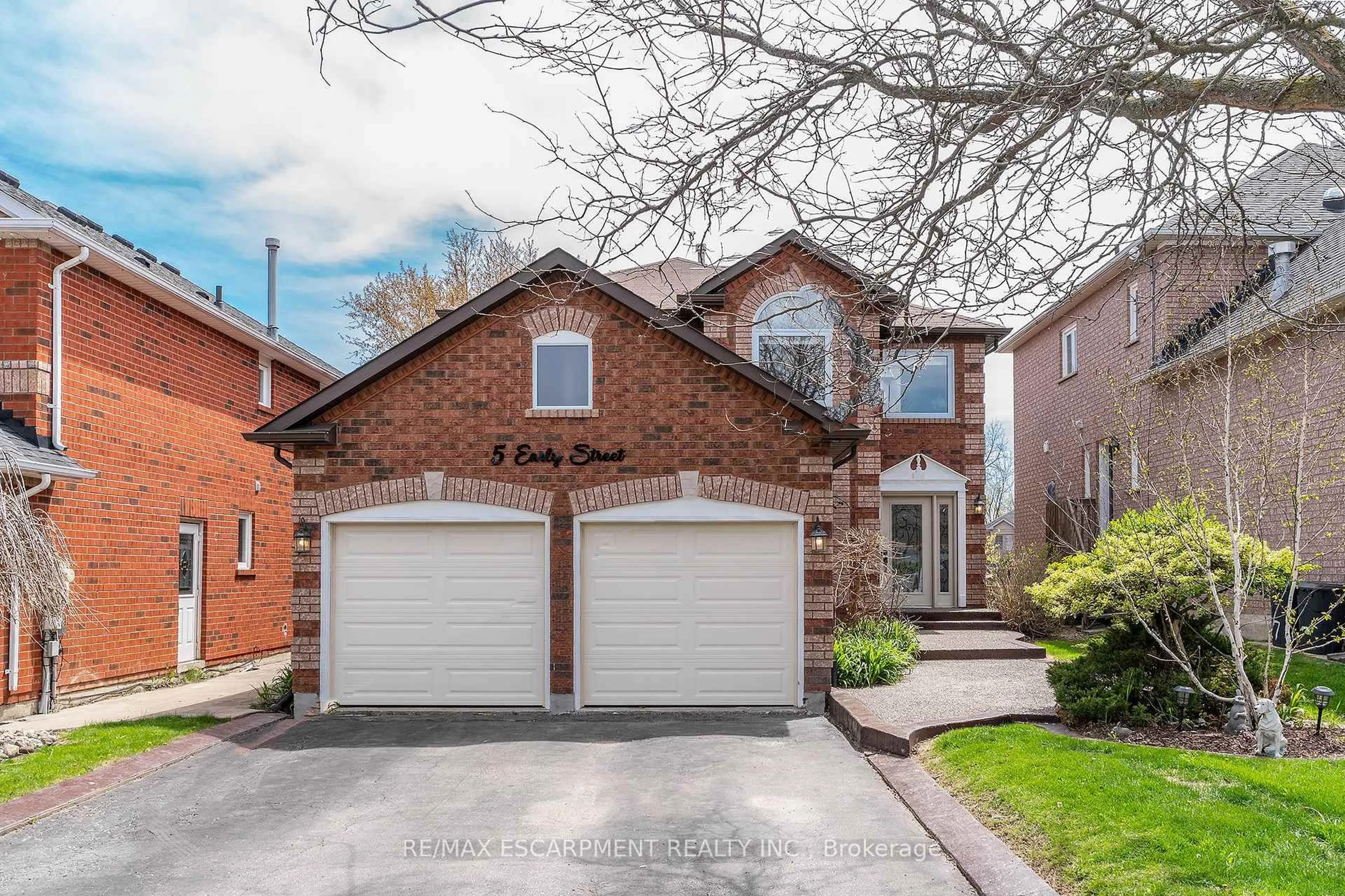 Home with brick exterior material, street for 5 Early St, Halton Hills Ontario L7G 5T6