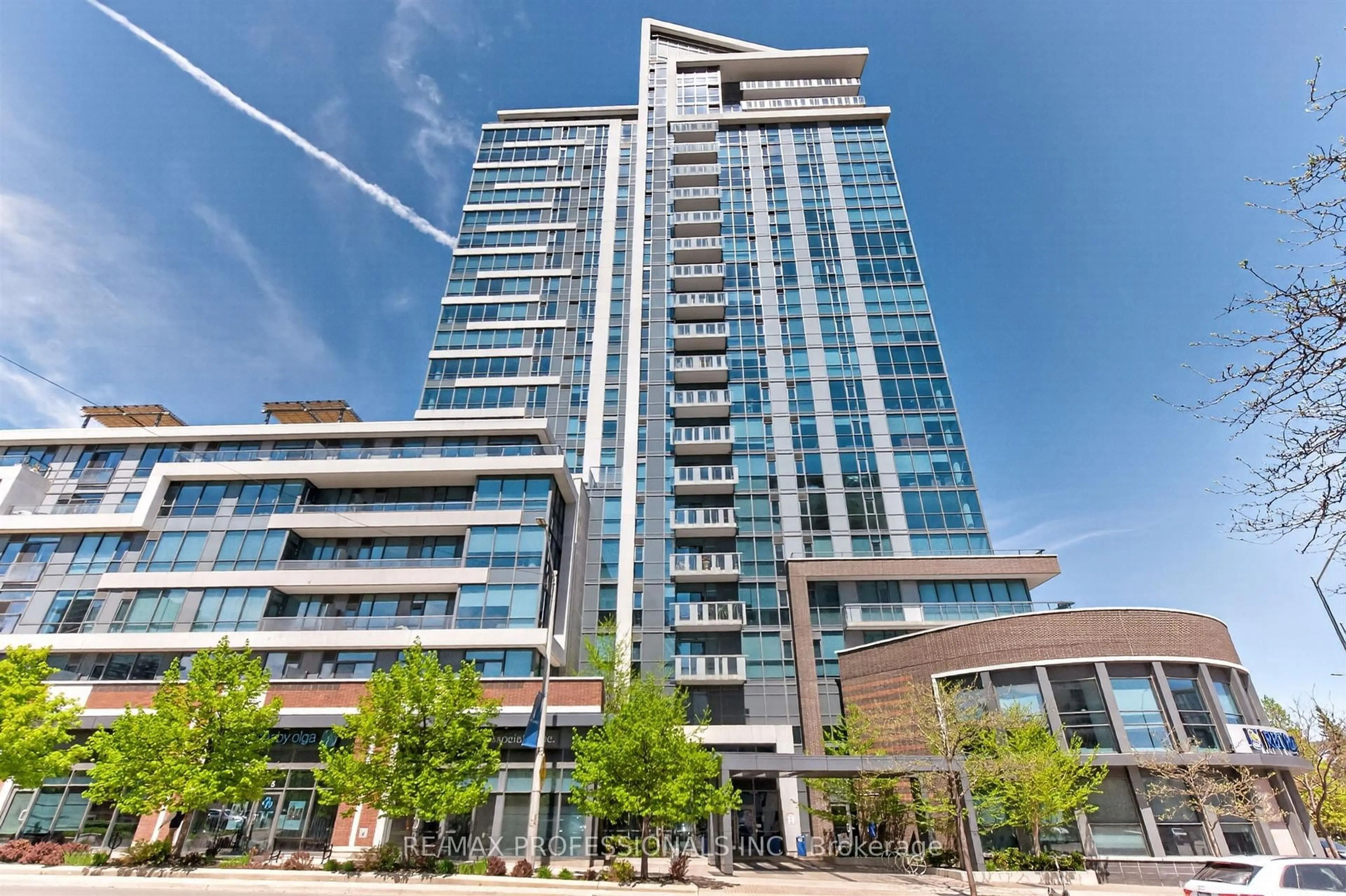 Indoor foyer for 1 Hurontario St #413, Mississauga Ontario L5G 0A3