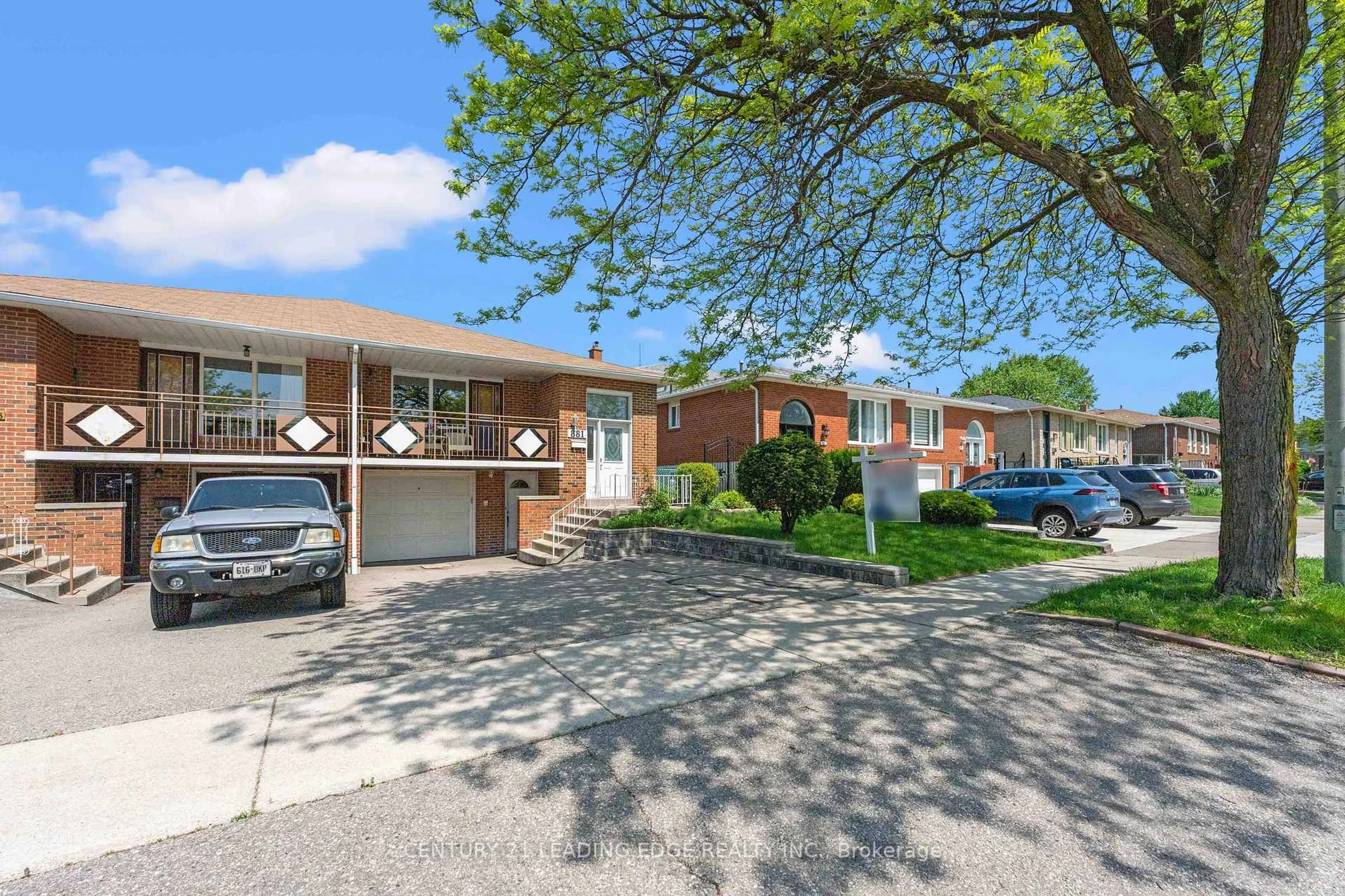 Unknown for 881 Blairholm Ave, Mississauga Ontario L5C 1G5