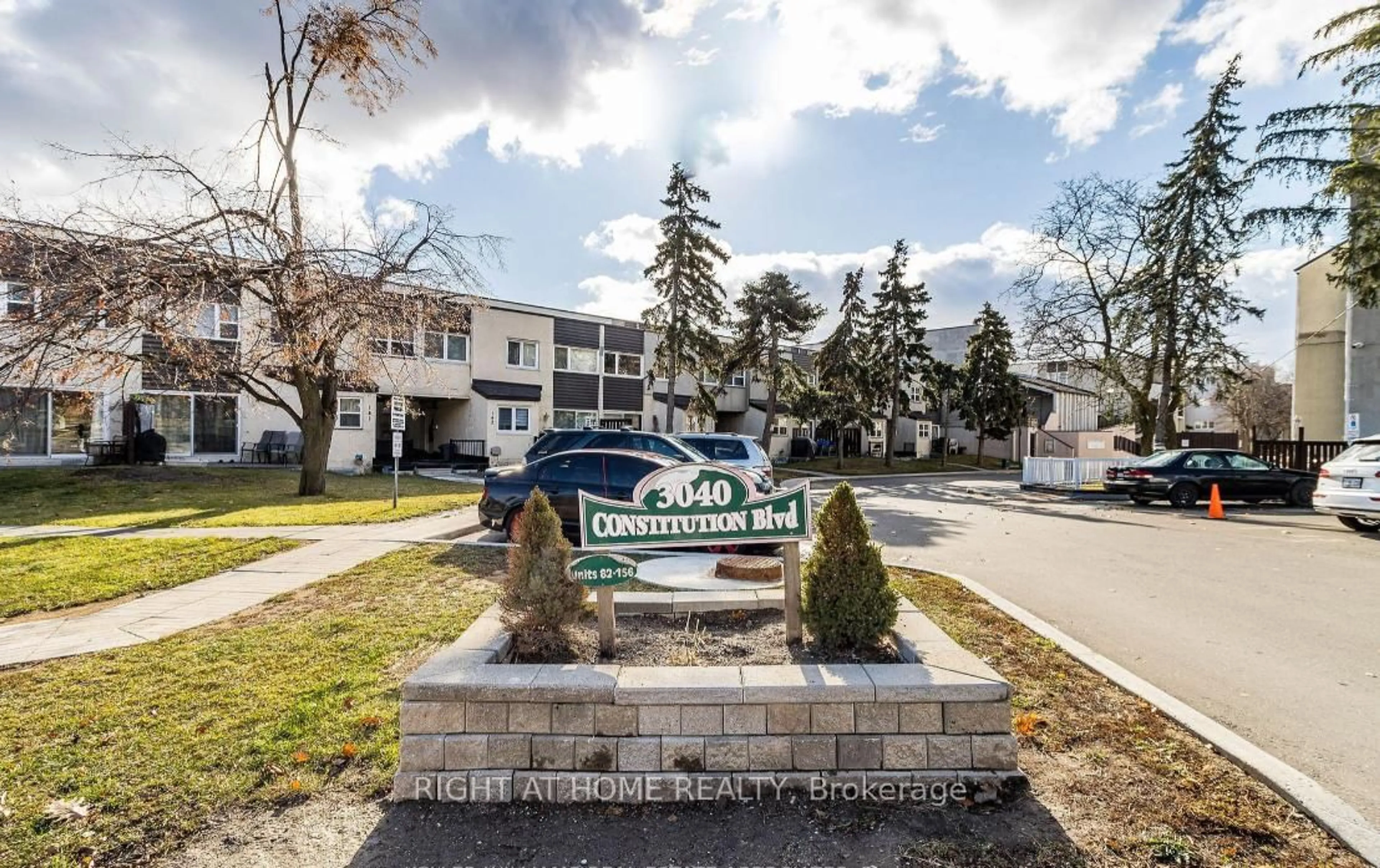 Unknown for 3040 Constitution Blvd #141, Mississauga Ontario L4Y 3X7