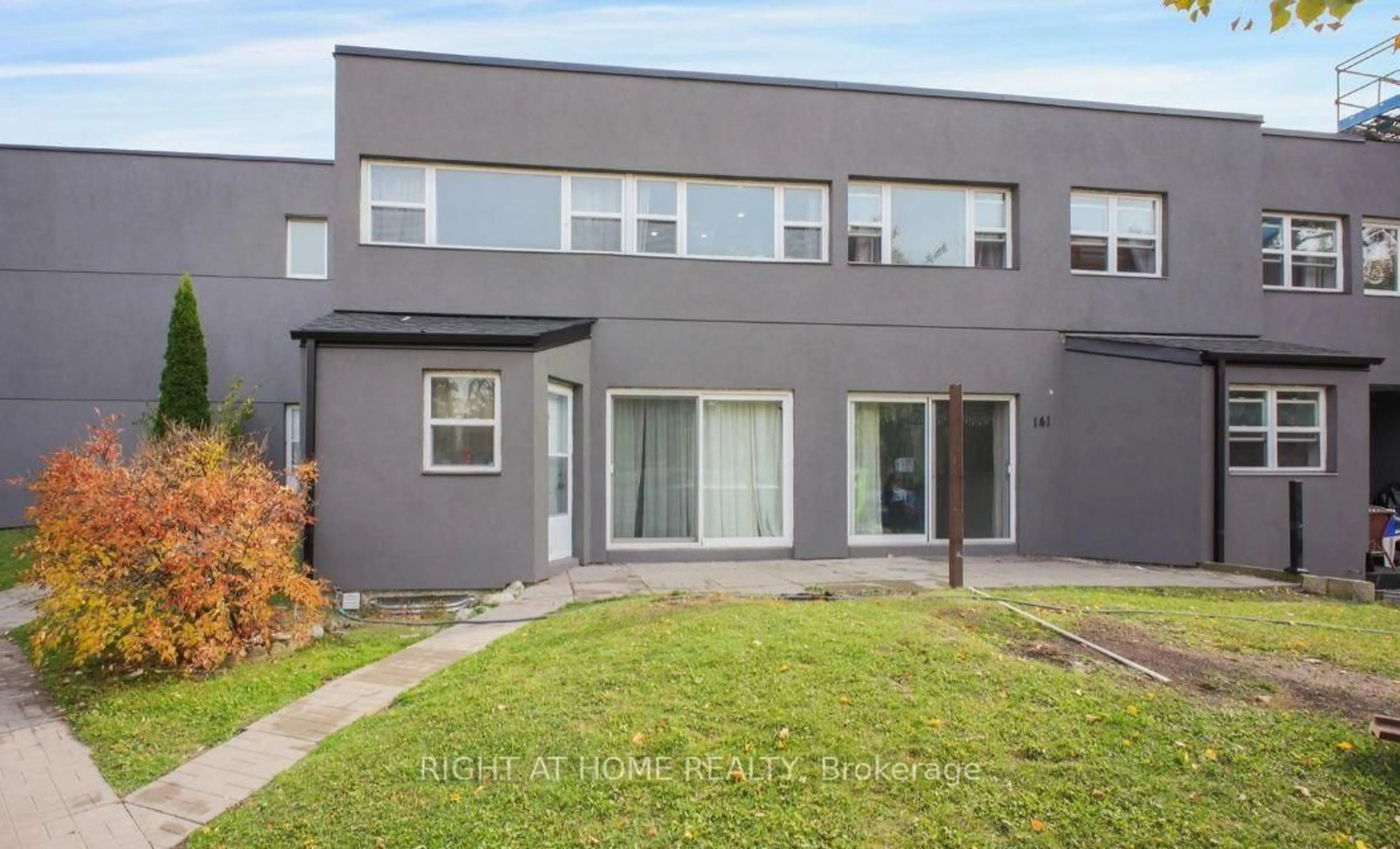 A pic from outside/outdoor area/front of a property/back of a property/a pic from drone, street for 3040 Constitution Blvd #141, Mississauga Ontario L4Y 3X7