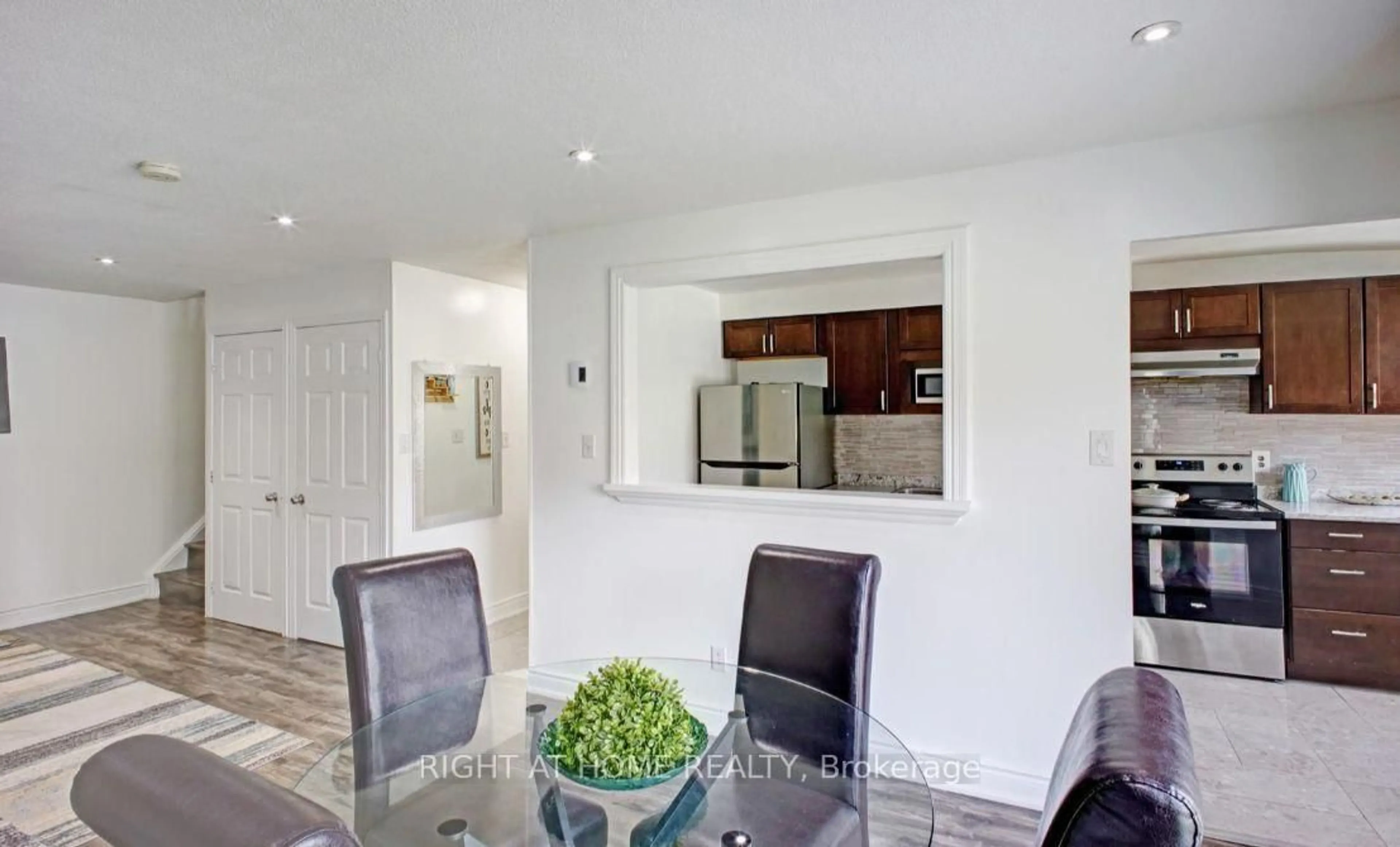 Open concept kitchen, unknown for 3040 Constitution Blvd #141, Mississauga Ontario L4Y 3X7
