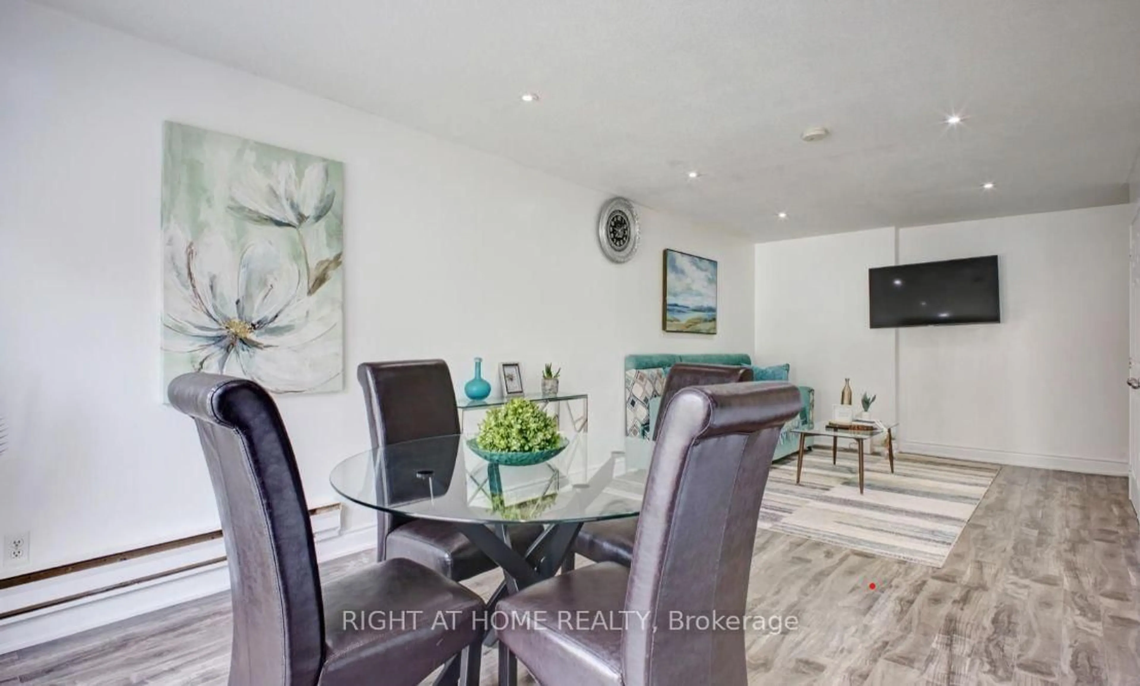 Dining room, unknown for 3040 Constitution Blvd #141, Mississauga Ontario L4Y 3X7