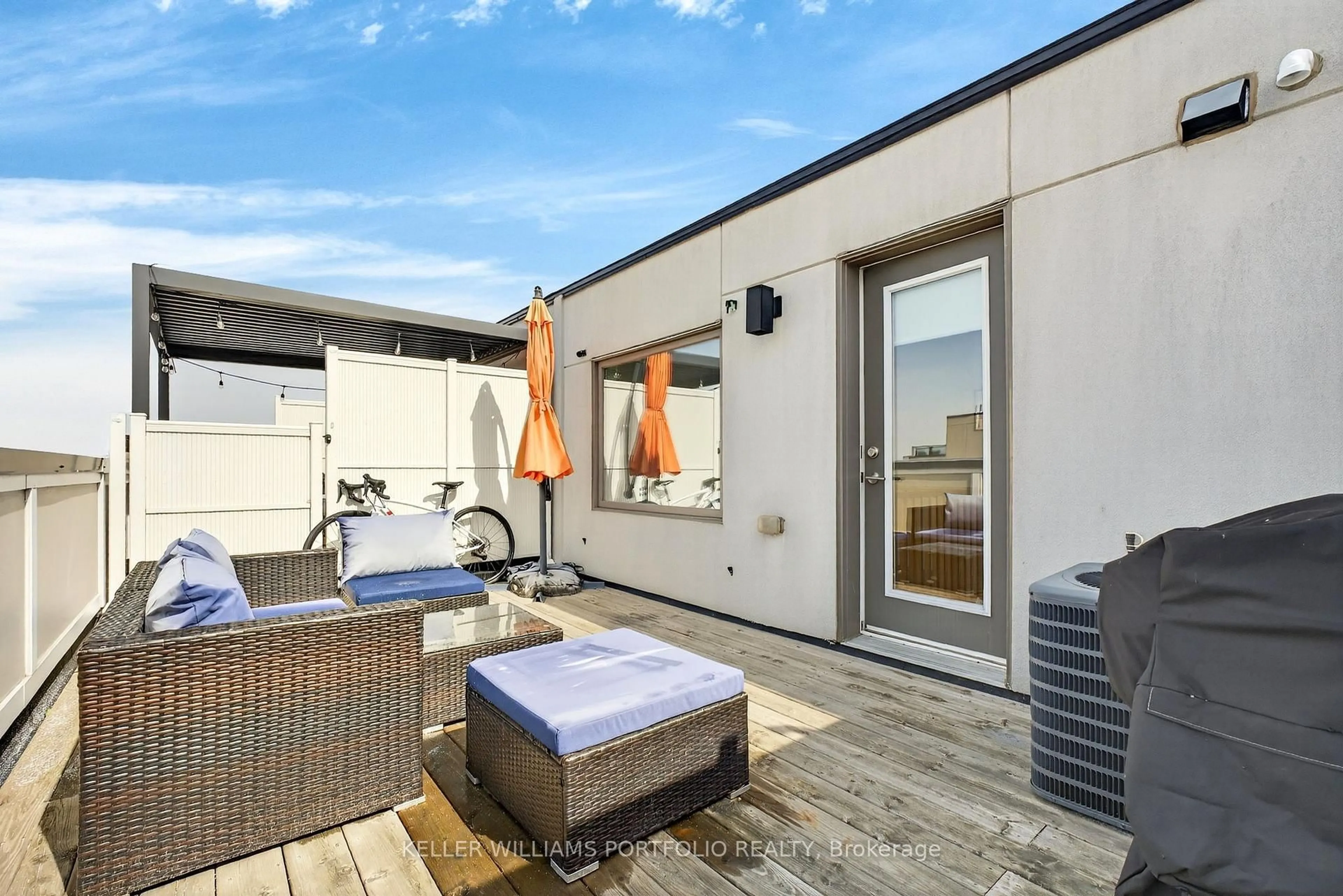 Patio, street for 171 William Duncan Rd #7, Toronto Ontario M3K 0B7