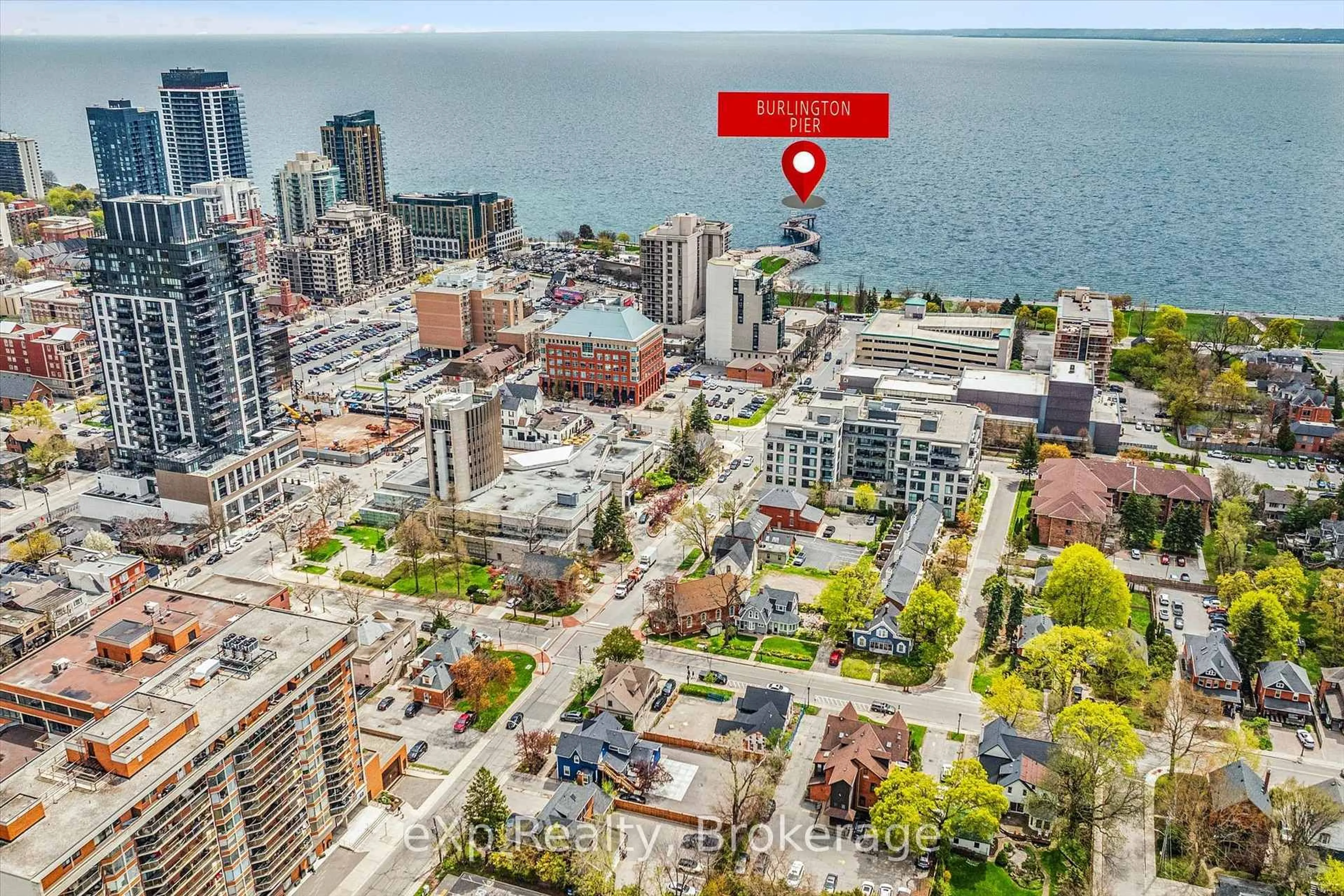 A pic from outside/outdoor area/front of a property/back of a property/a pic from drone, city buildings view from balcony for 1418 Ghent Ave, Burlington Ontario L7S 1W8