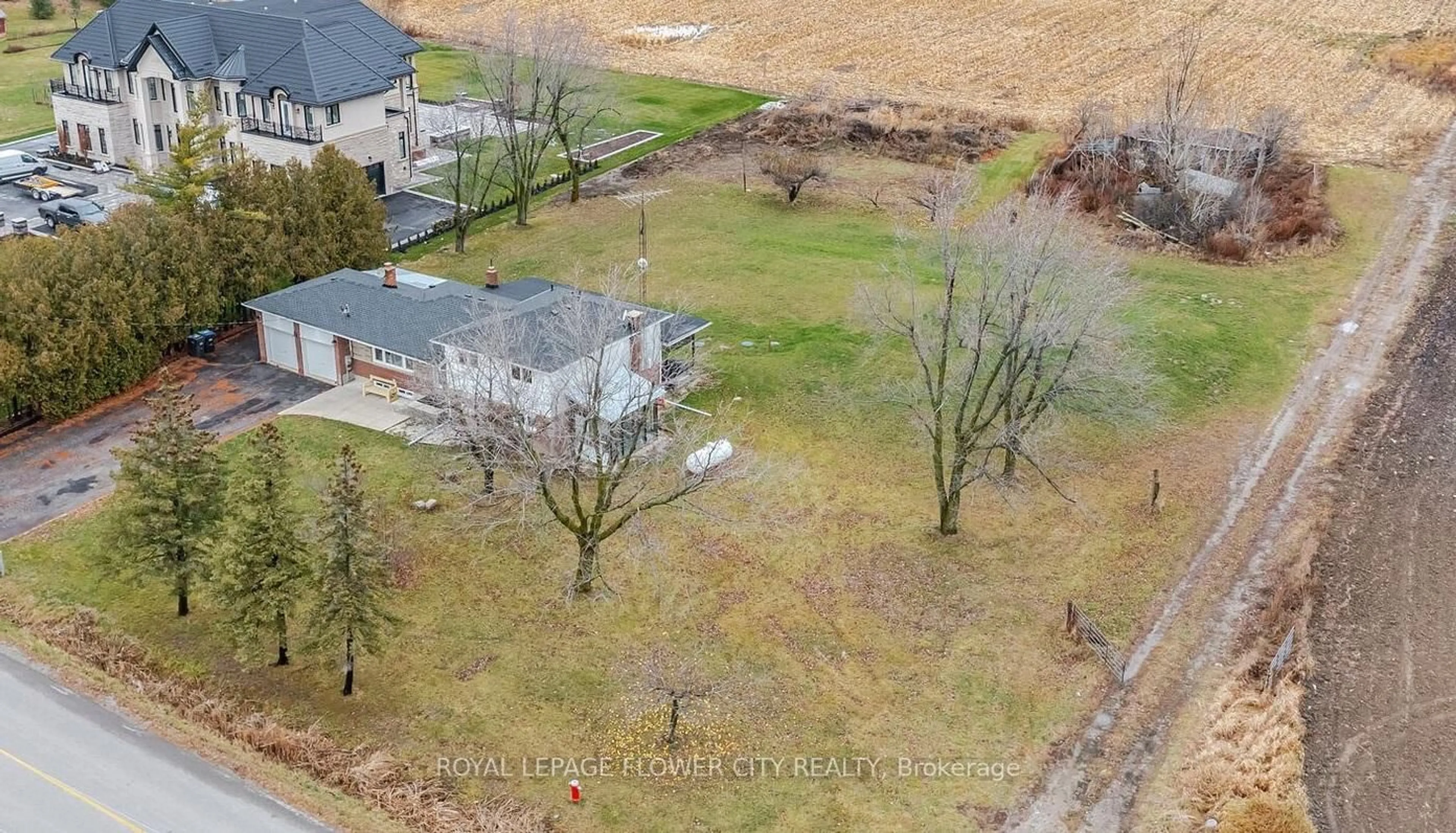 A pic from outside/outdoor area/front of a property/back of a property/a pic from drone, unknown for 12753 Centreville Creek Rd, Caledon Ontario L7C 3B7