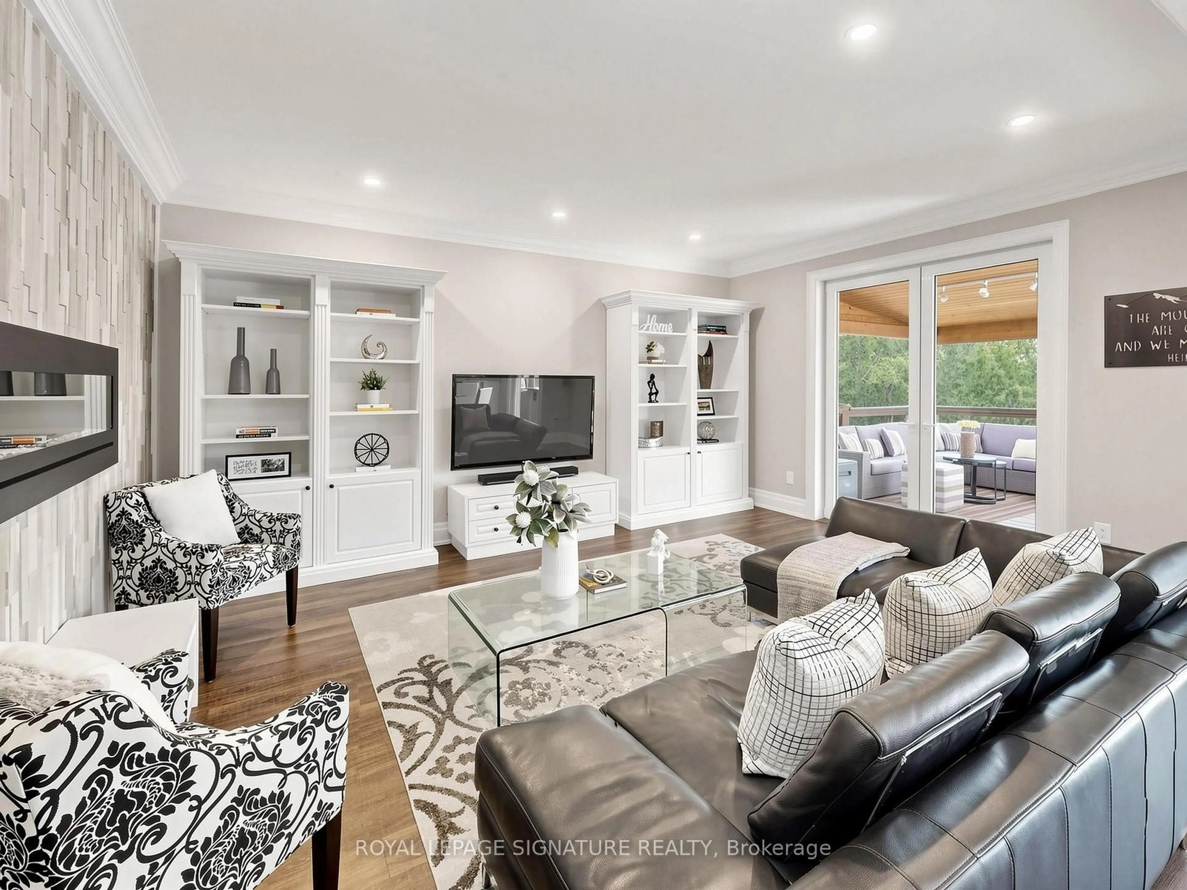 Living room with furniture, unknown for 15 Evans Ridge, Caledon Ontario L7E 2Z2