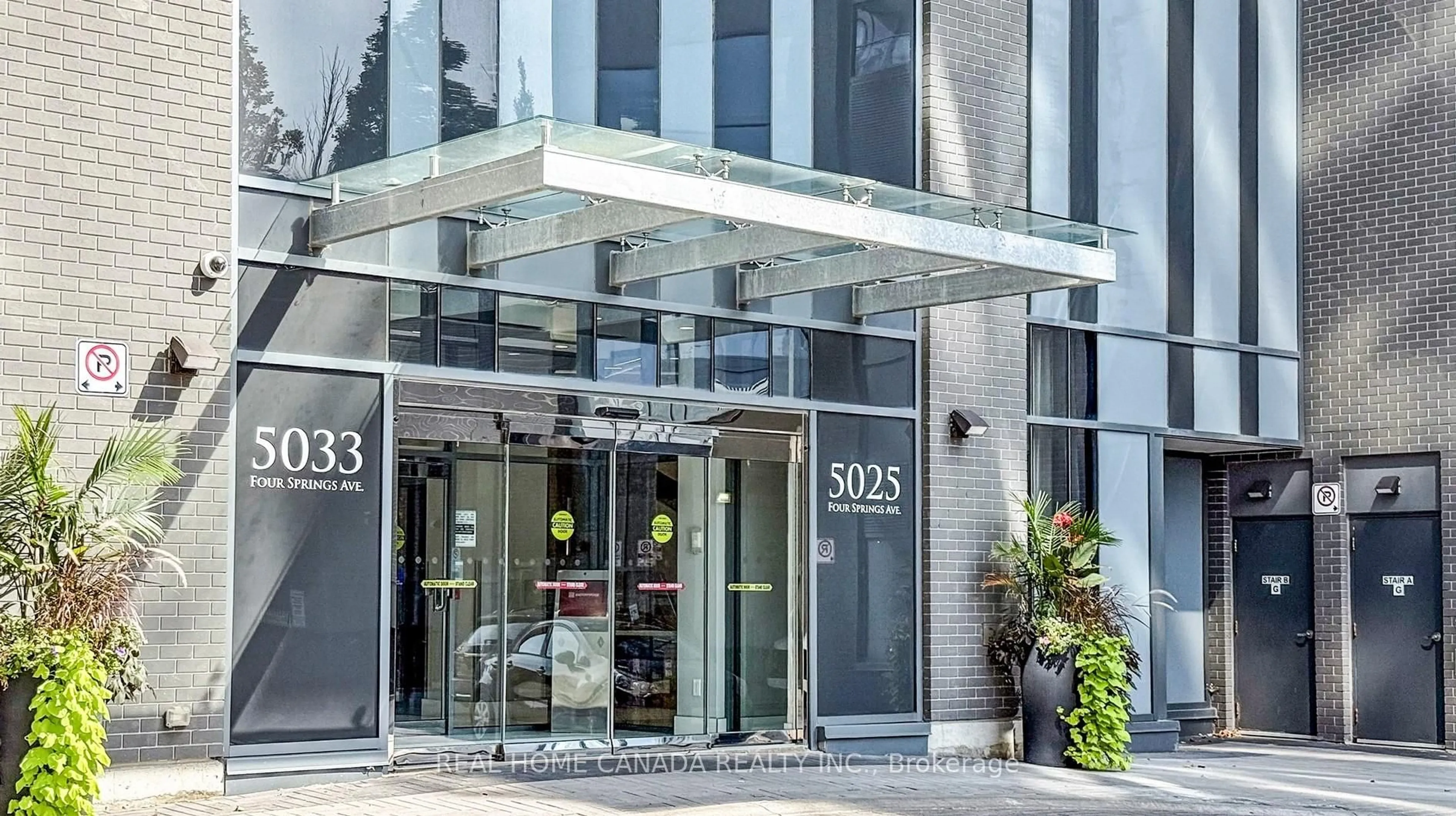 Indoor foyer for 5033 four spring Ave #916, Mississauga Ontario L5R 0G6