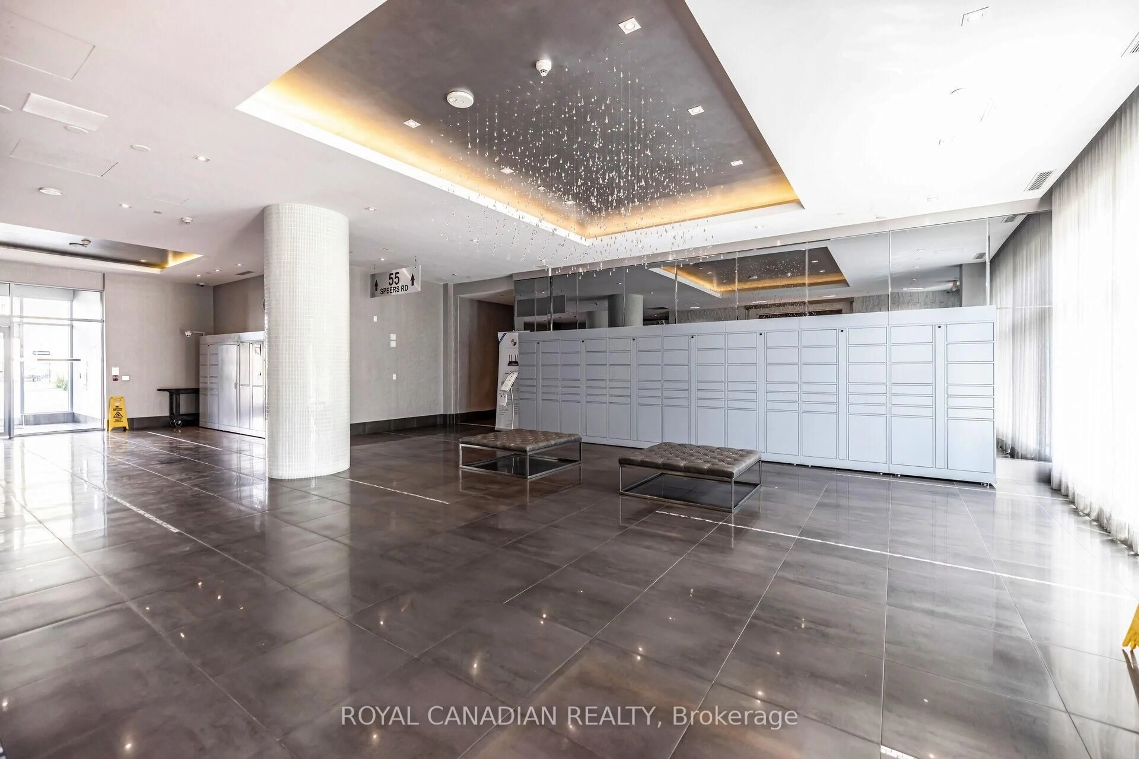 Indoor foyer for 55 Speers Rd #308, Oakville Ontario L6K 0H9