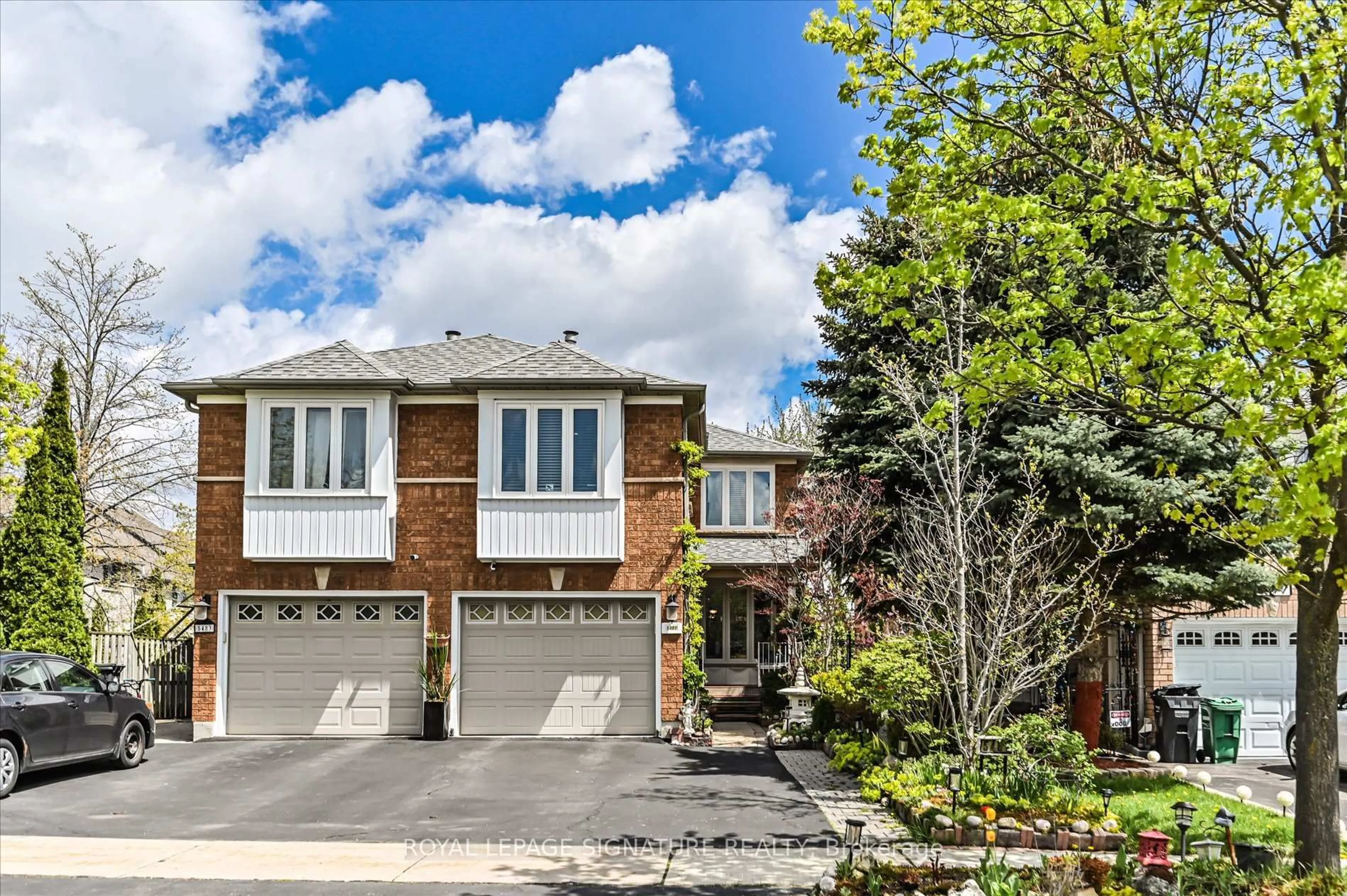 Home with brick exterior material, street for 5481 Palmerston Cres, Mississauga Ontario L5M 5Z8
