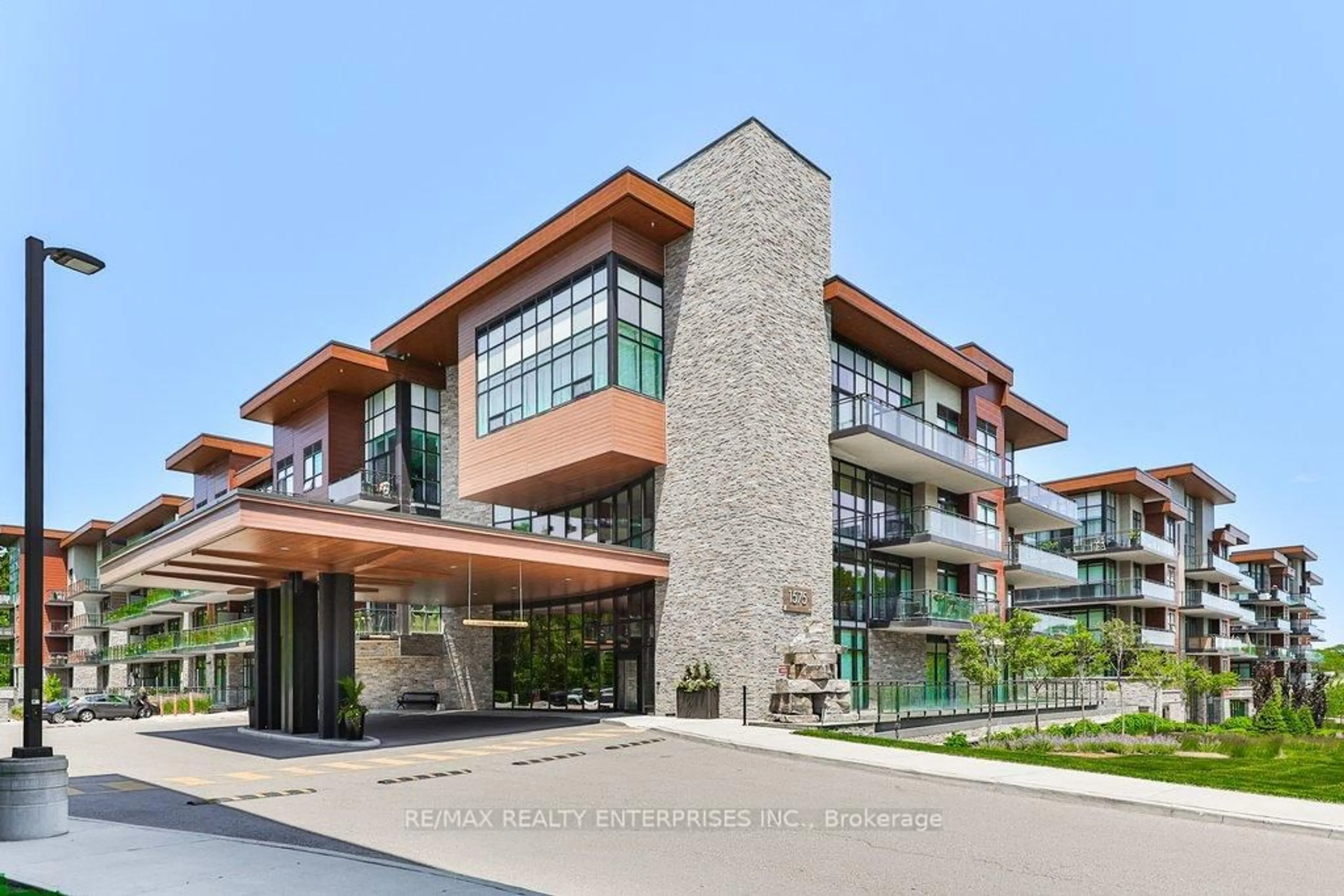 Unknown for 1575 Lakeshore Rd #222, Mississauga Ontario L5J 0B1