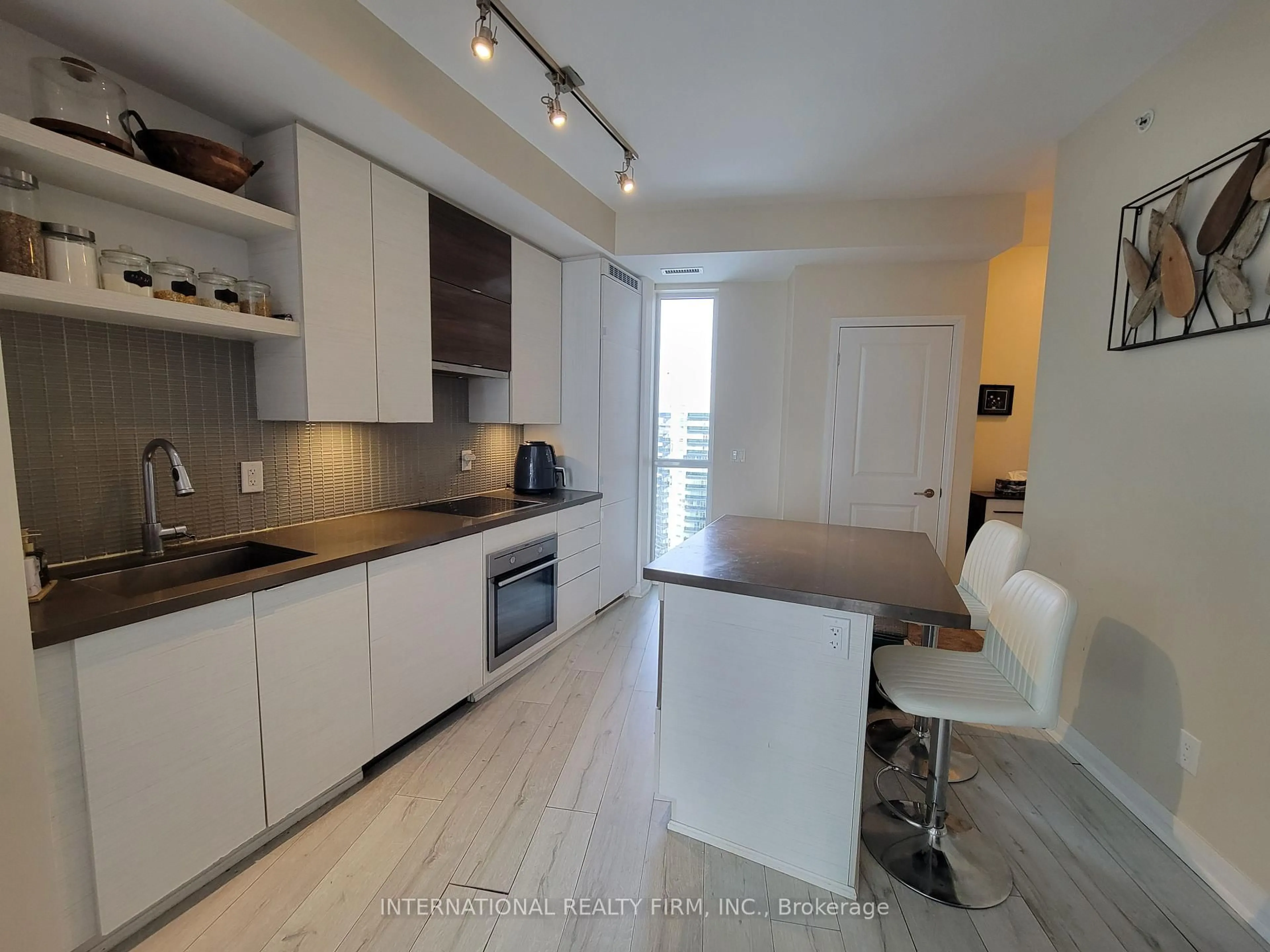 Open concept kitchen, unknown for 59 Annie Craig Dr #3107, Toronto Ontario M8V 0C4