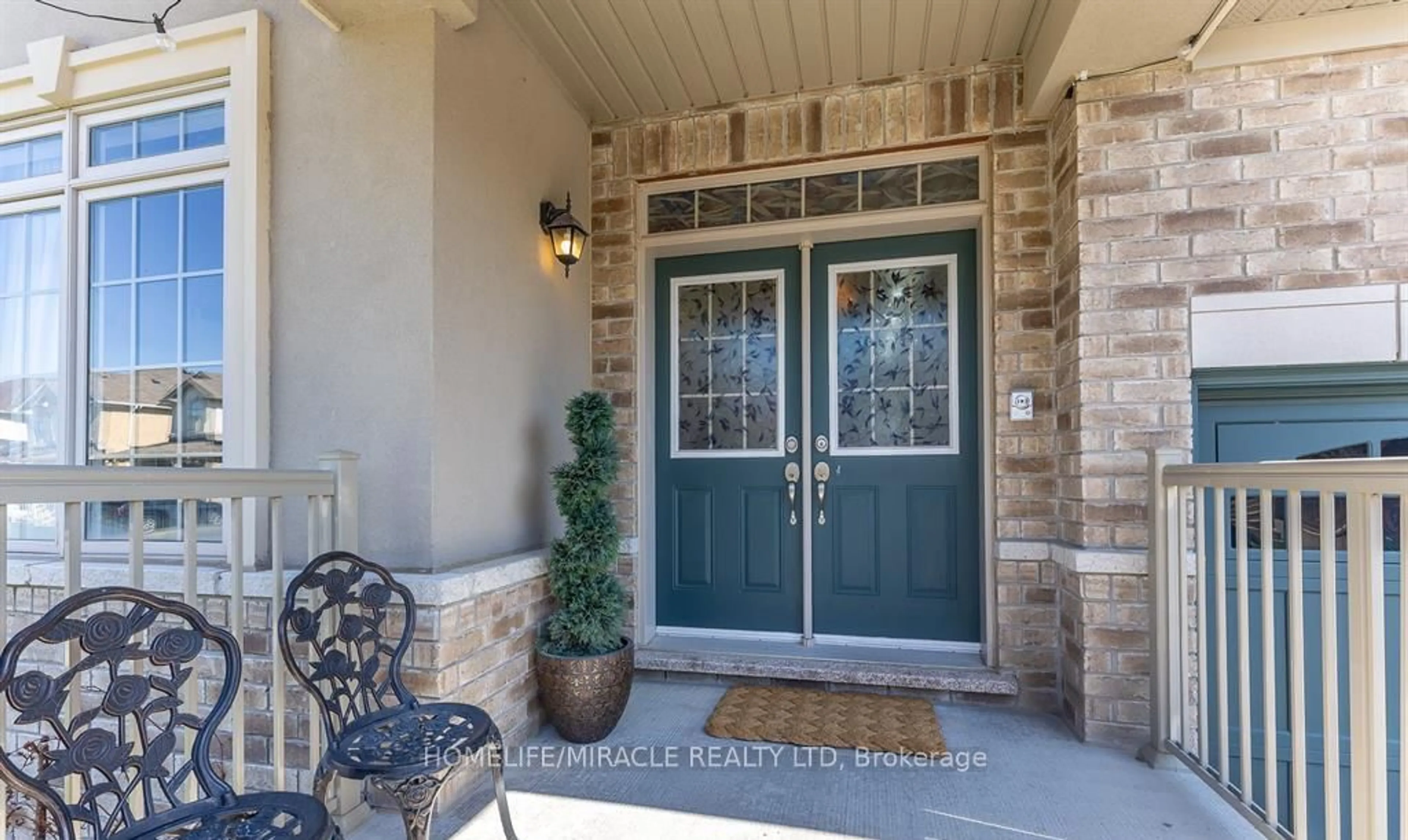 Indoor entryway for 1535 Mendelson Hts, Milton Ontario L9E 1H3