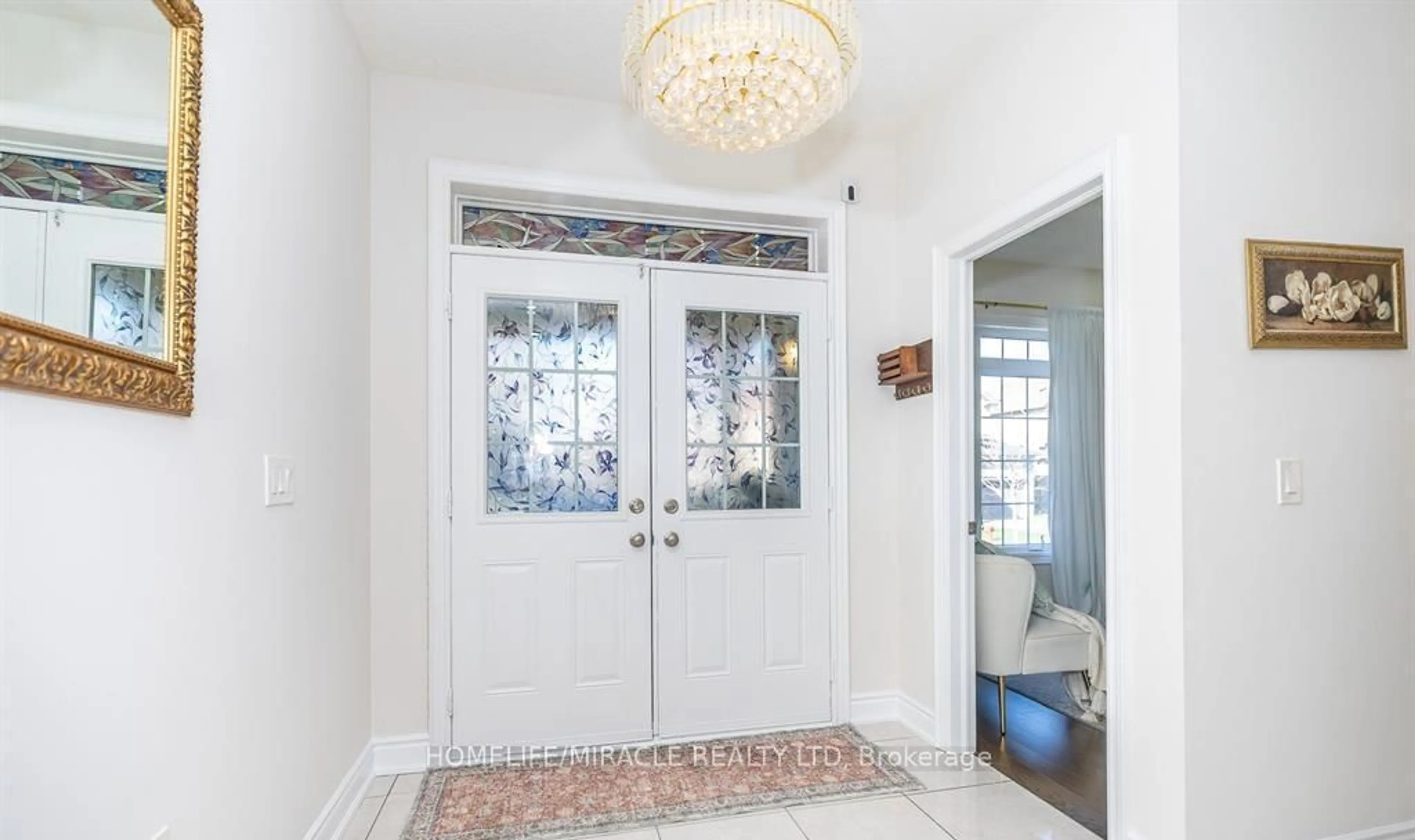 Indoor entryway for 1535 Mendelson Hts, Milton Ontario L9E 1H3