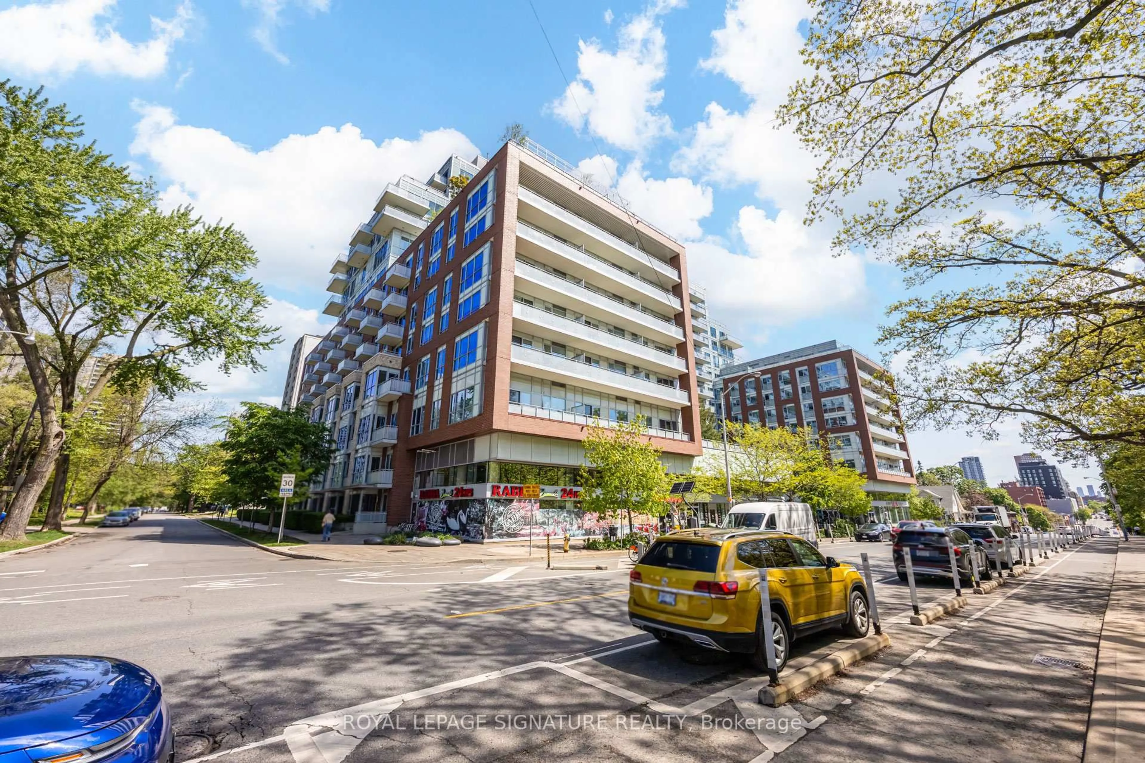 Unknown for 1830 Bloor St #920, Toronto Ontario M6P 0A2
