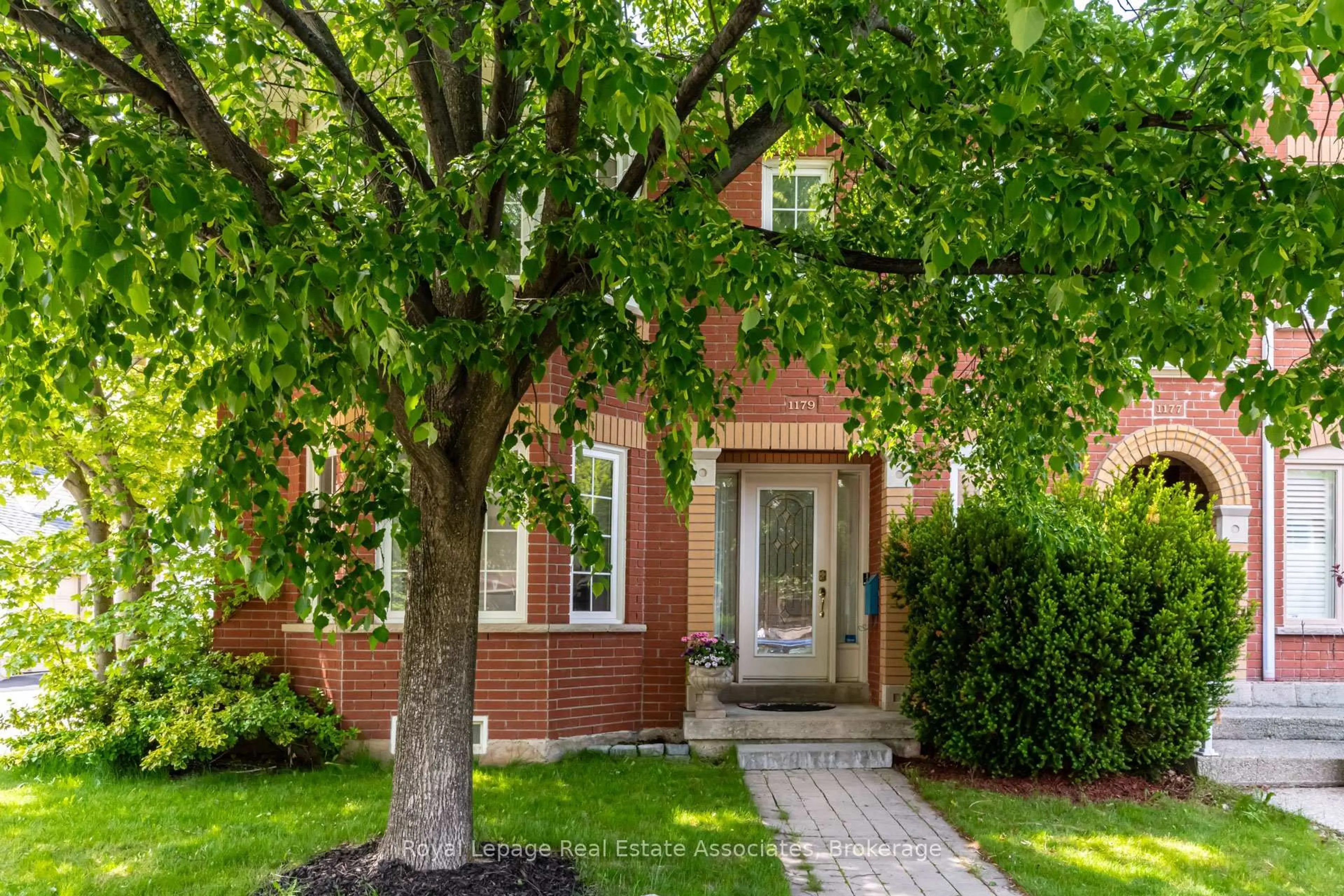 Home with brick exterior material, street for 1179 Treetop Terr, Oakville Ontario L6M 3N1