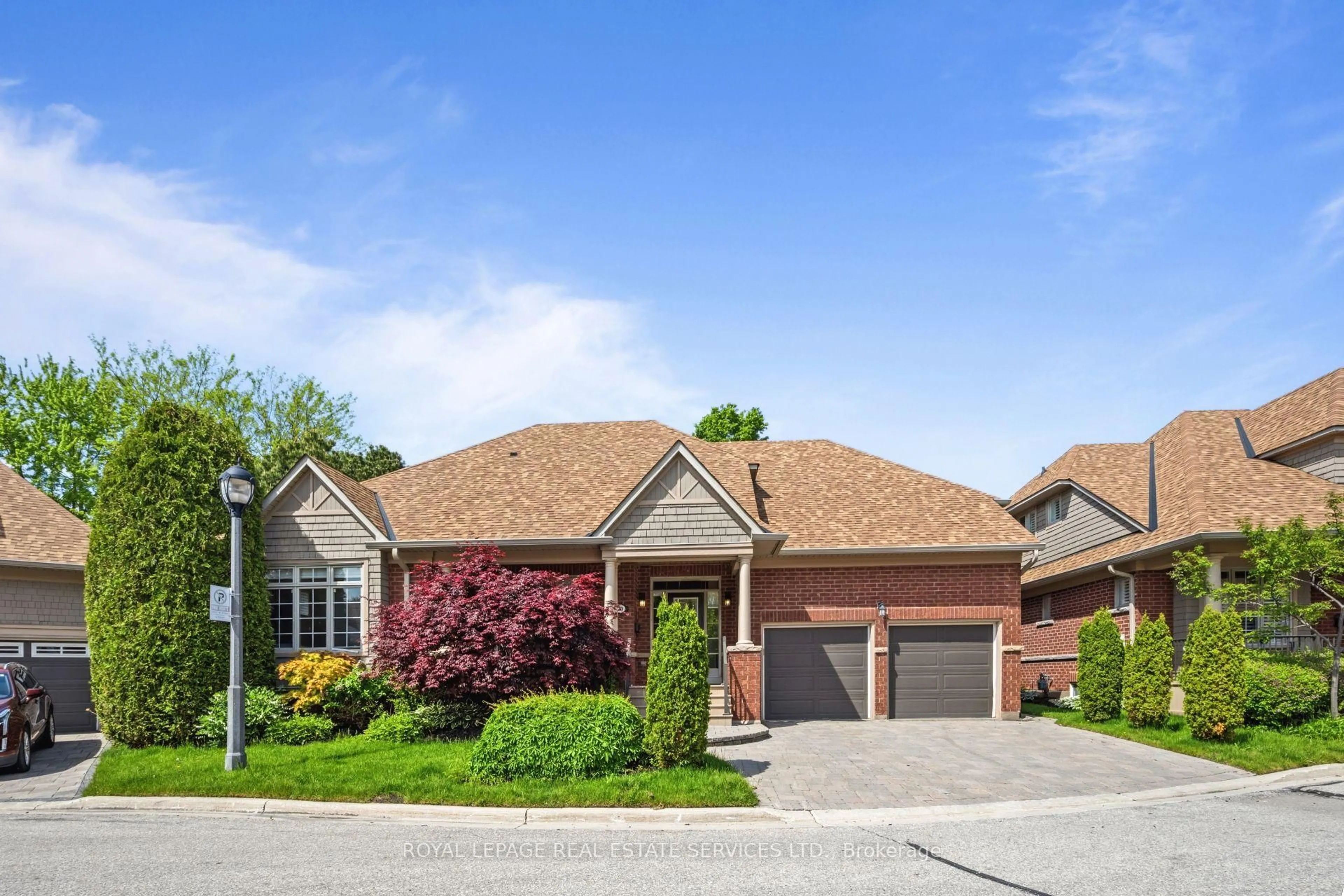 Home with brick exterior material, street for 2130 Dickson Rd #10, Mississauga Ontario L5B 1Y6