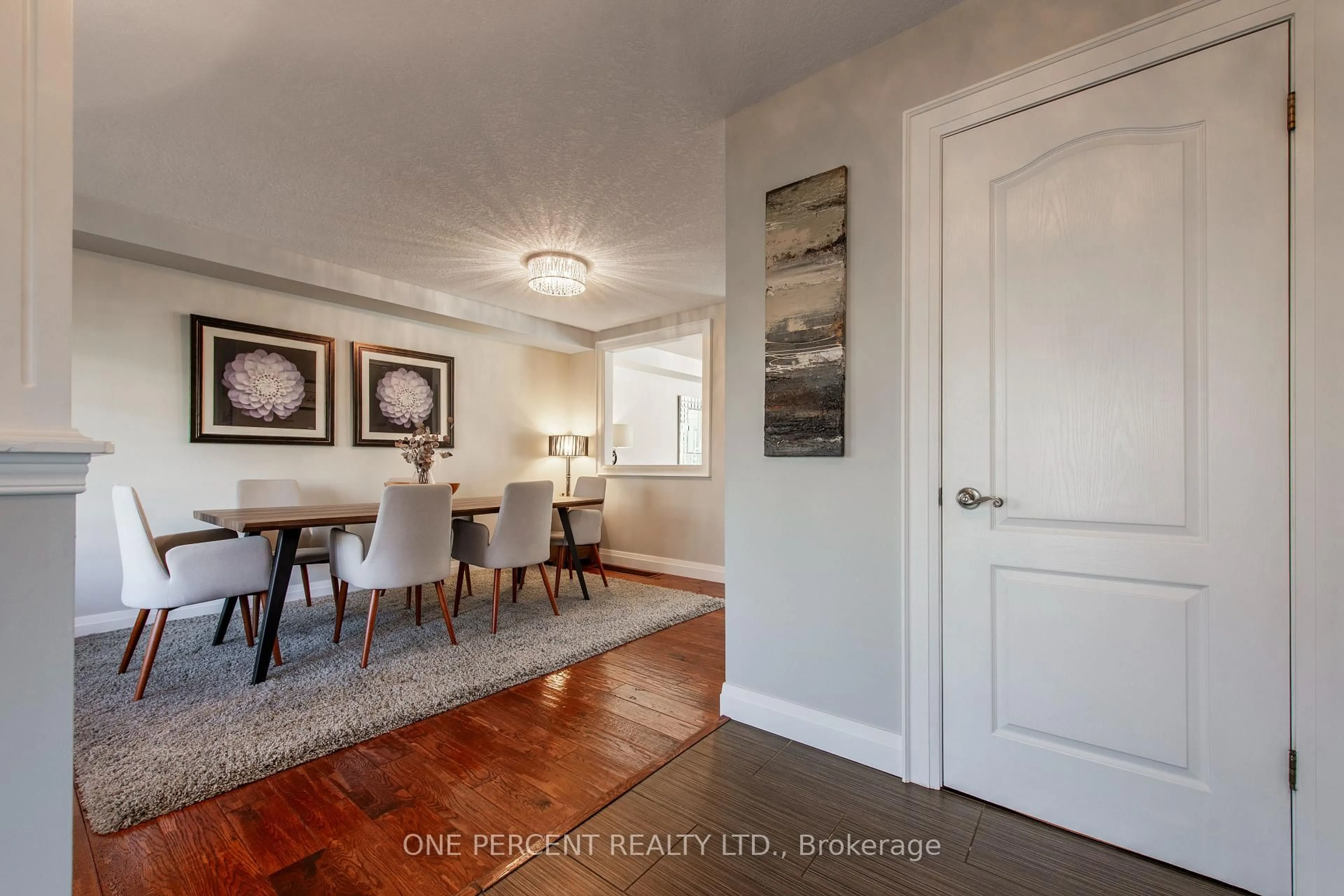 Indoor entryway for 311 Fern St, Orangeville Ontario L9W 5B8